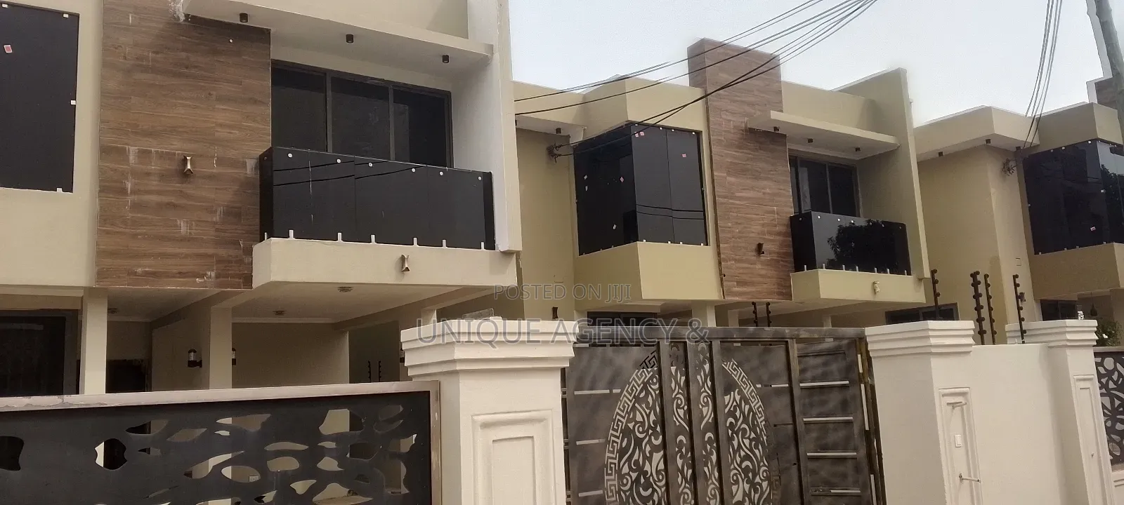 4bdrm Duplex in Spintex for sale