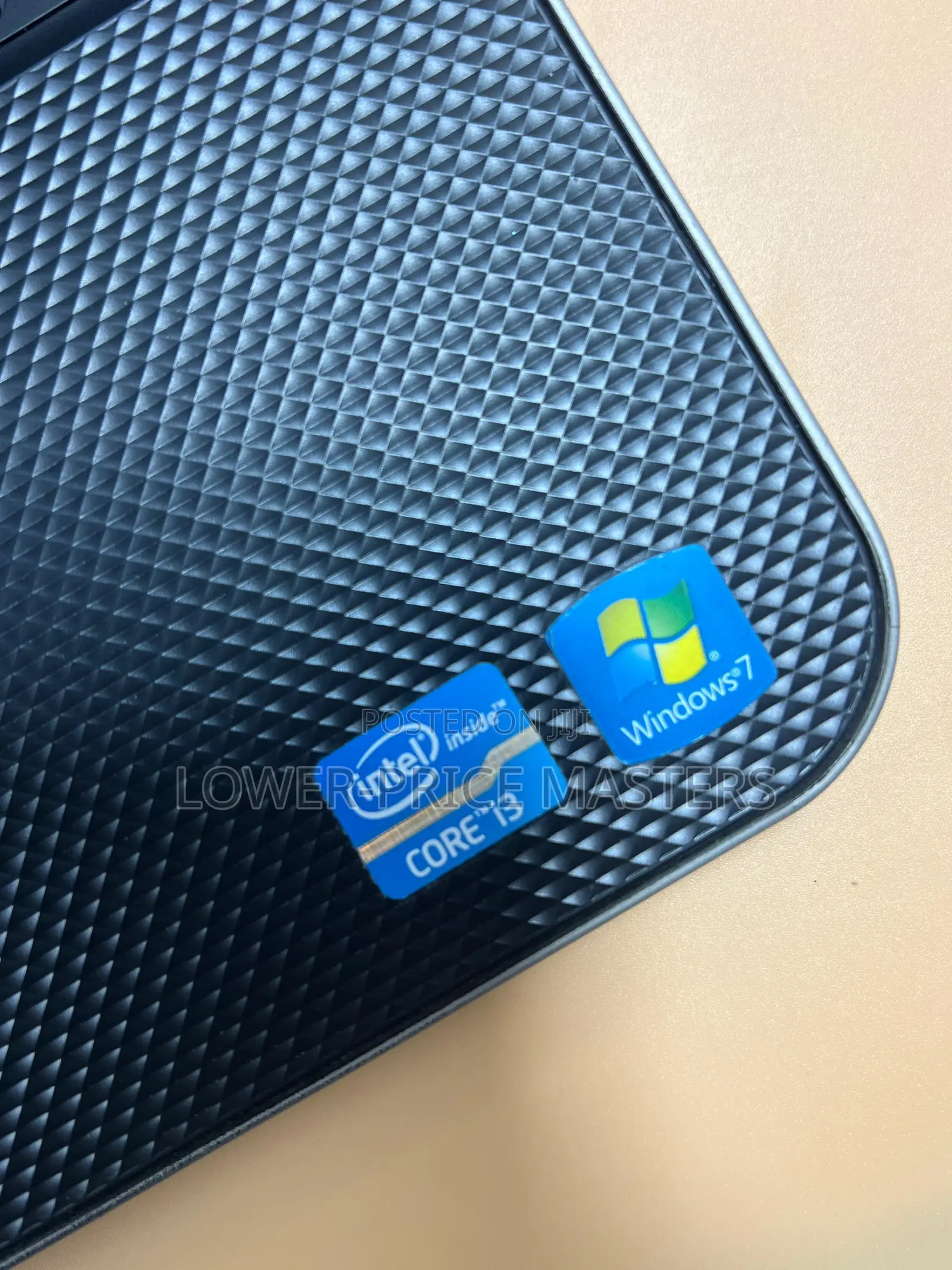 New Laptop Dell Vostro 2520 4GB Intel Core i3 HDD 500GB