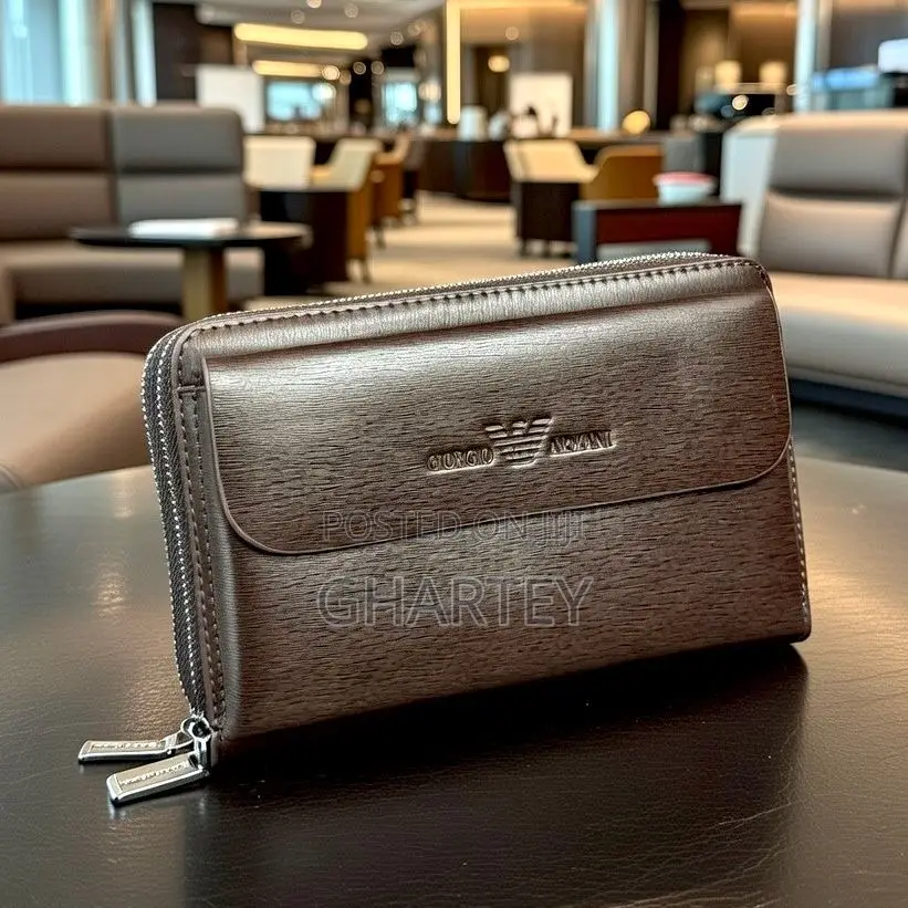 Genuine Quality Leather Men's Pouch