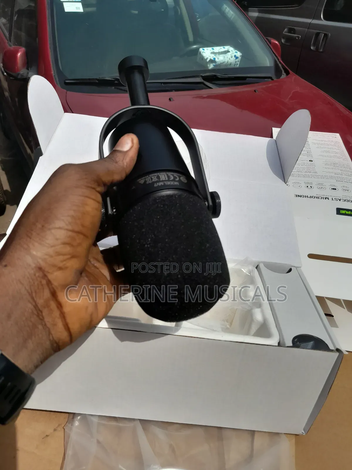 Shure Studio Microphone Podcast Mv7