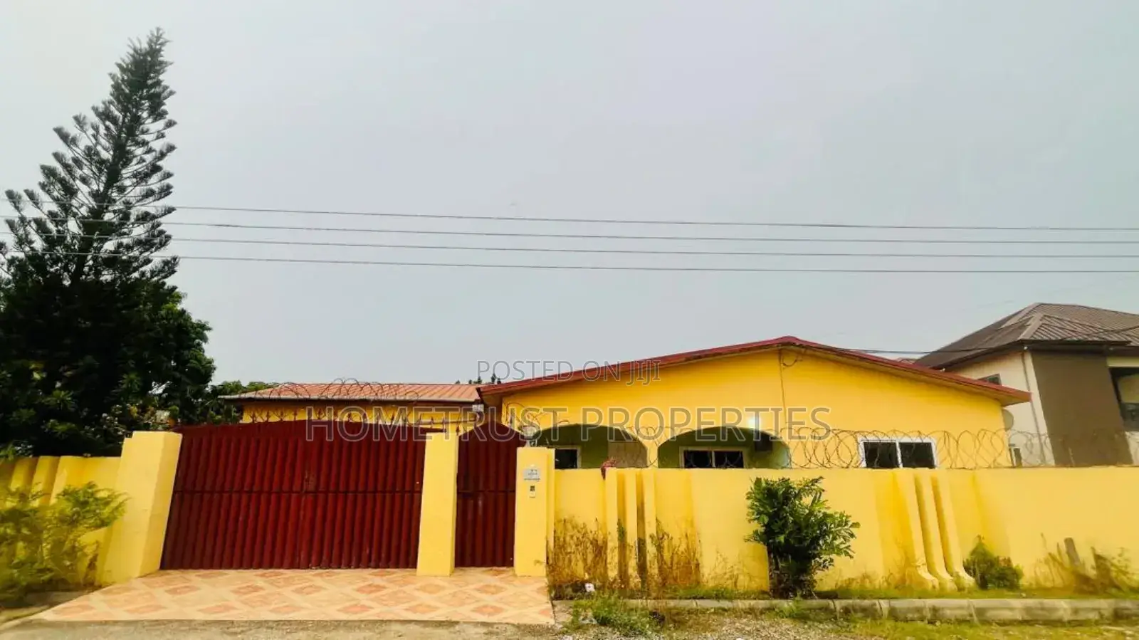 5bdrm Block of Flats in Home Trust, Ablekuma for sale