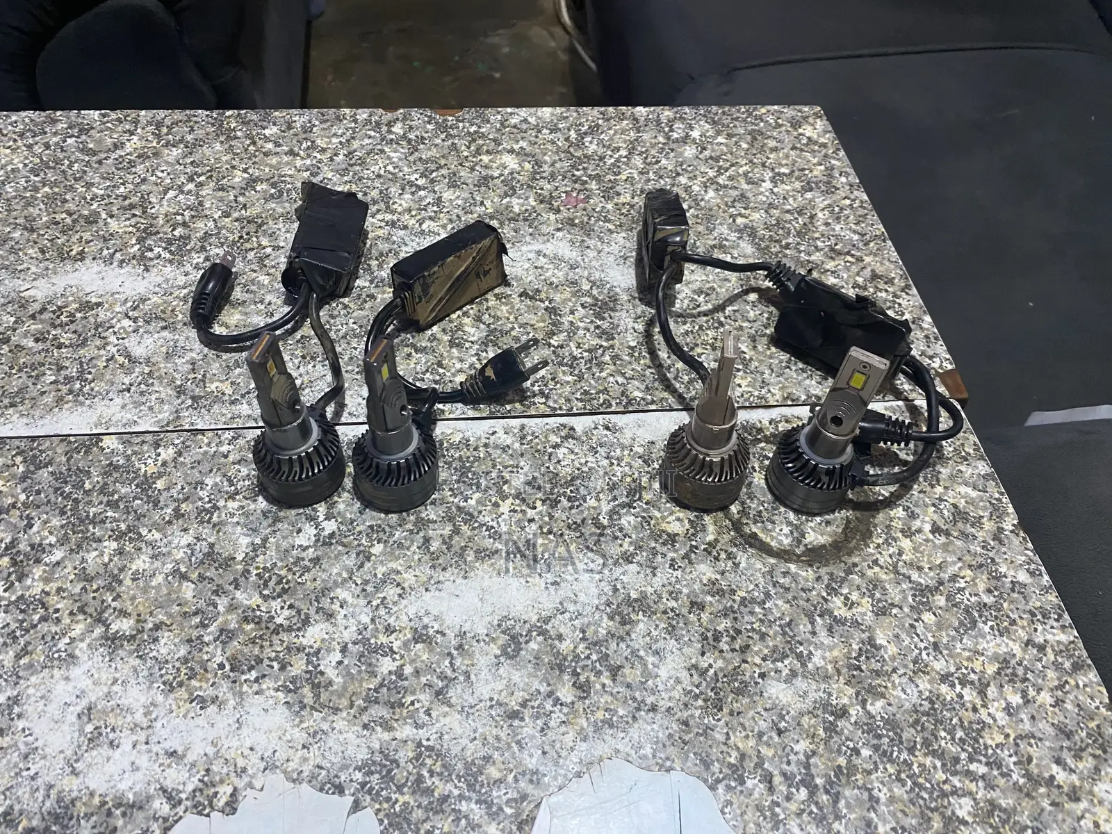 Benz C250 Headlight Bulbs Set