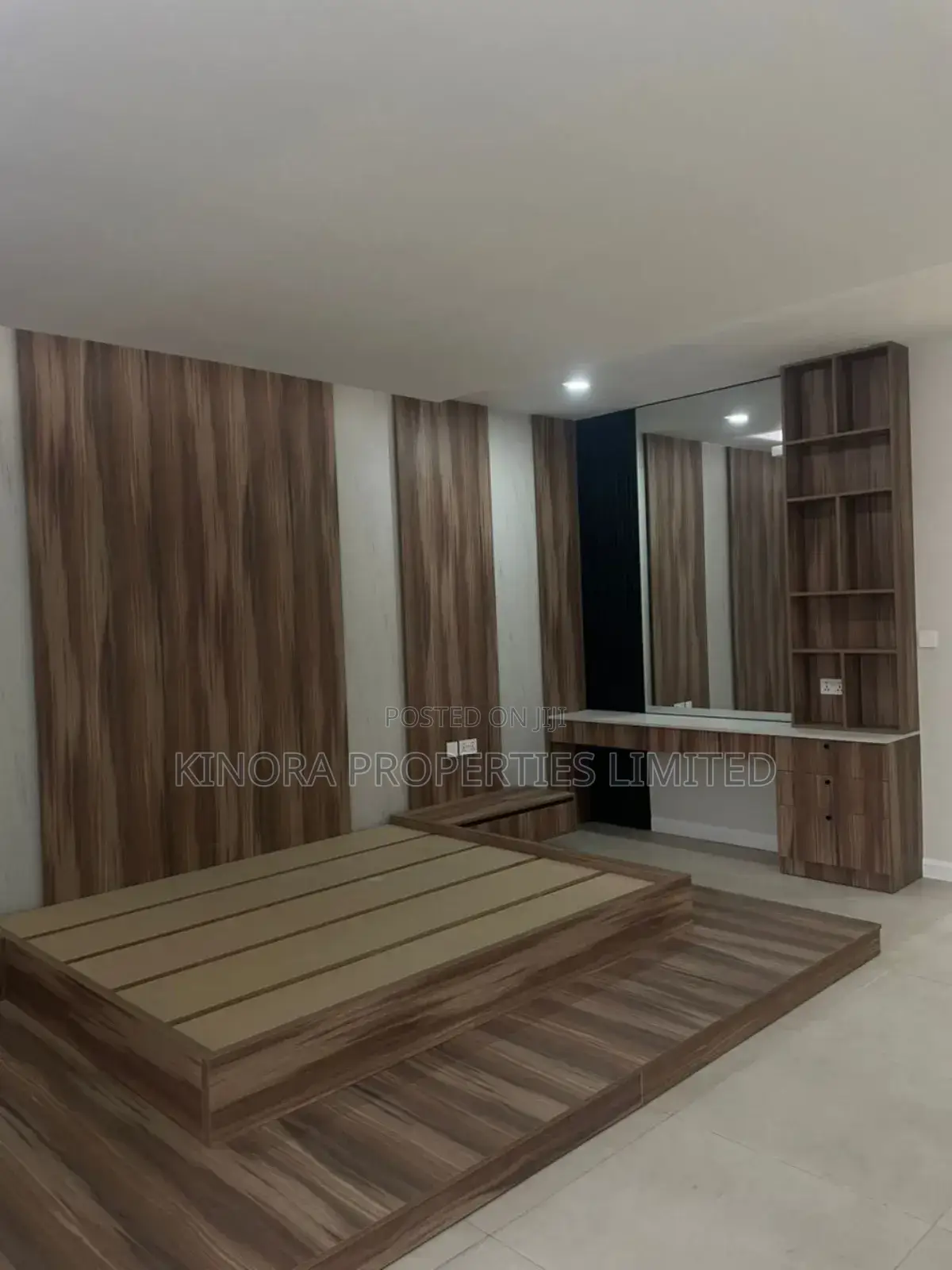 6bdrm Duplex in Spintex for sale