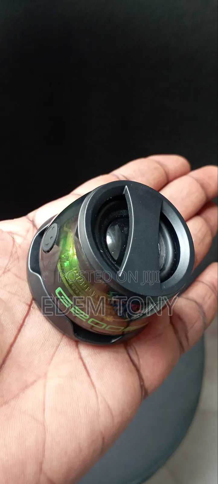 G200 Magnetic Bluetooth Speaker