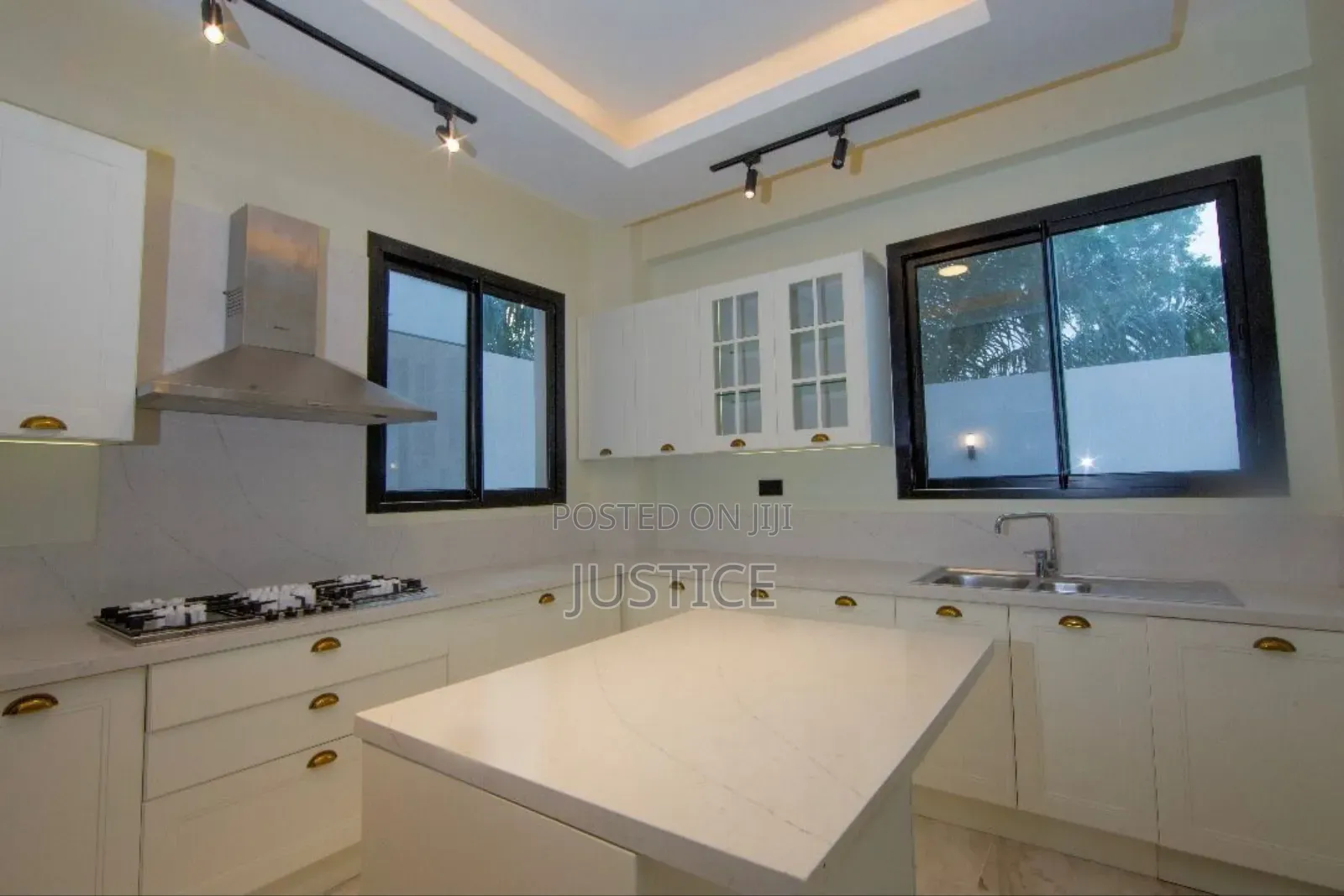 5bdrm Villa in Cantonments, US Embassy Area for sale
