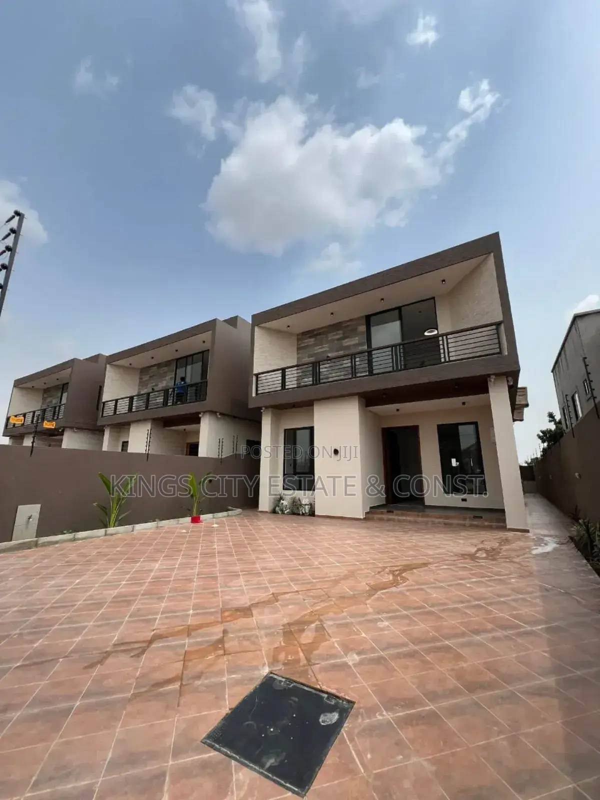 4bdrm House in Mall, Oyarifa for sale