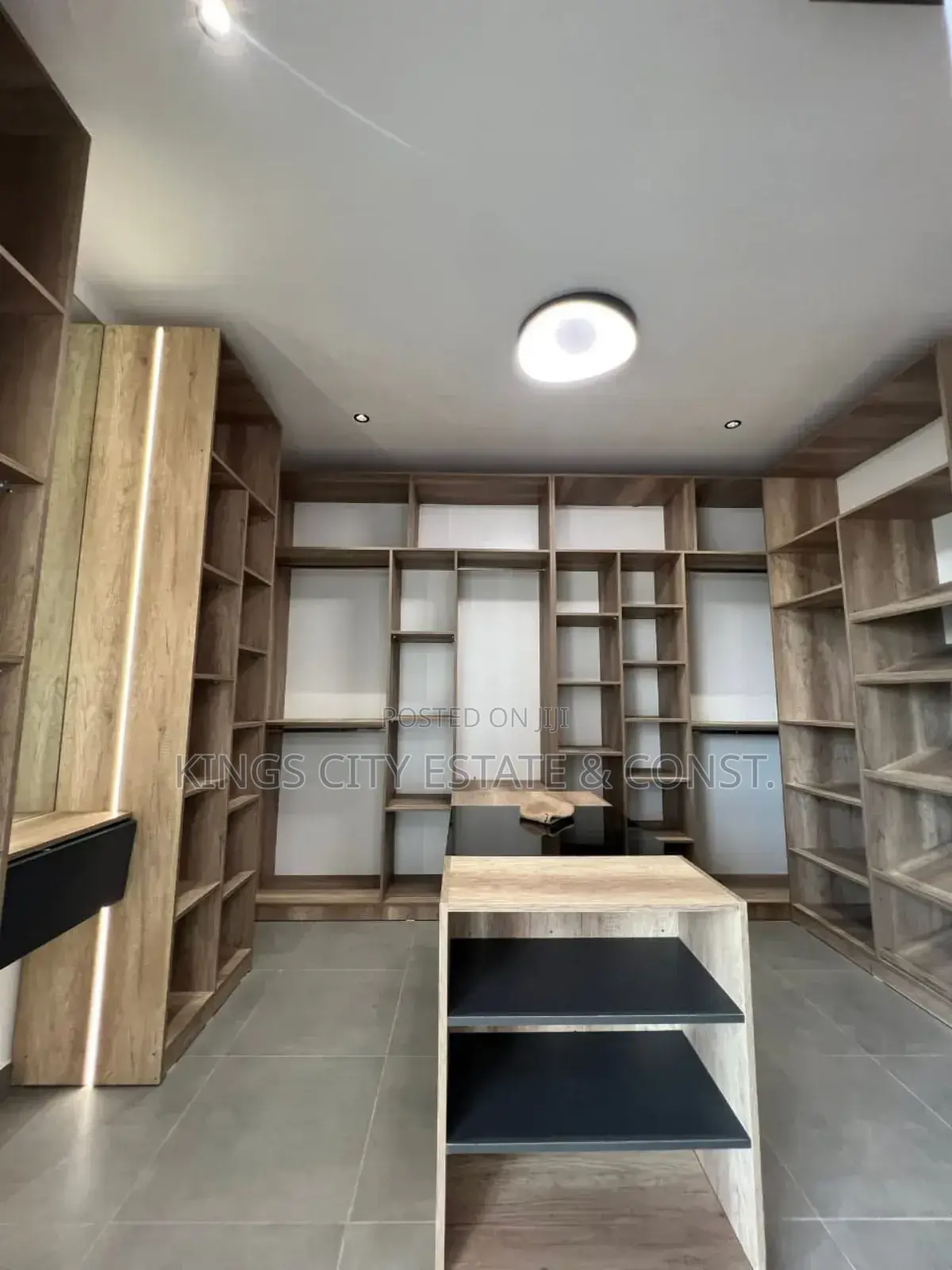 4bdrm House in Mall, Oyarifa for sale