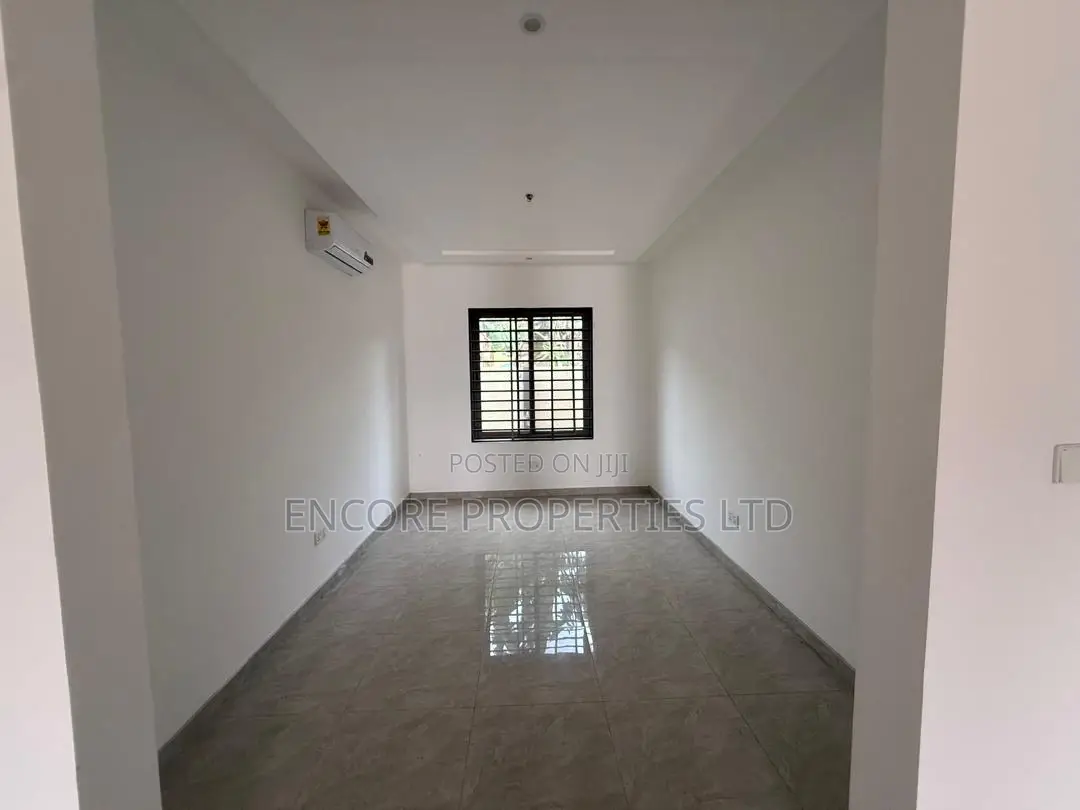 Furnished 3bdrm House in Lakeside Estate for sale