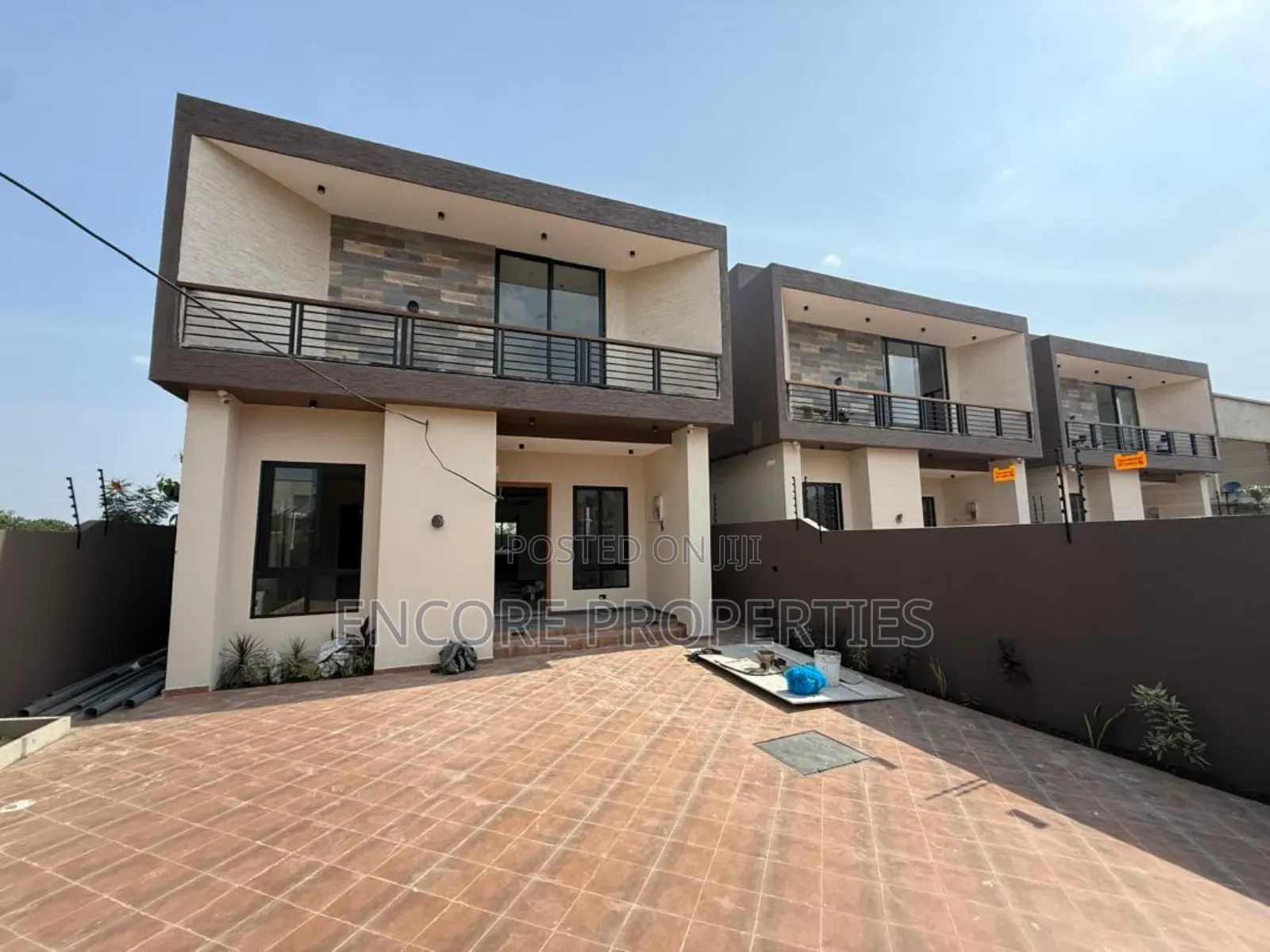 4bdrm House in Oyarifa Focus, Barrier for sale
