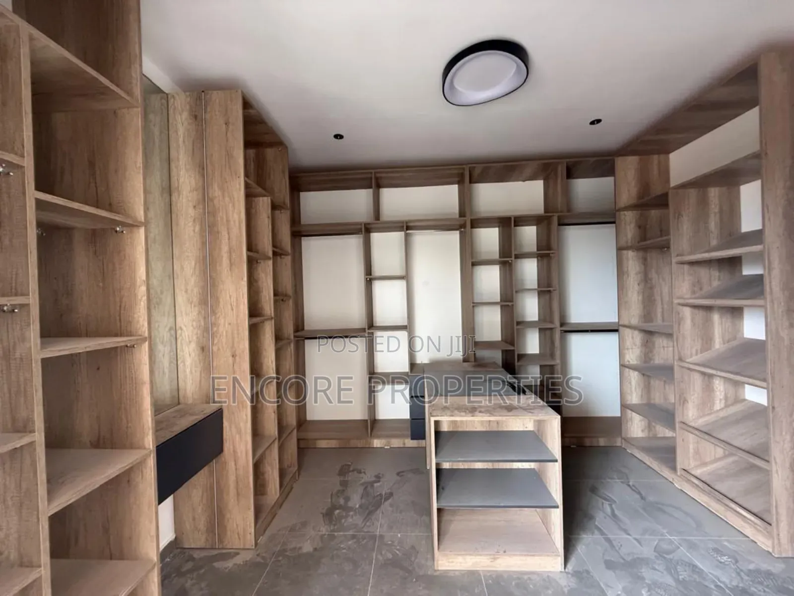 4bdrm House in Oyarifa Focus, Barrier for sale