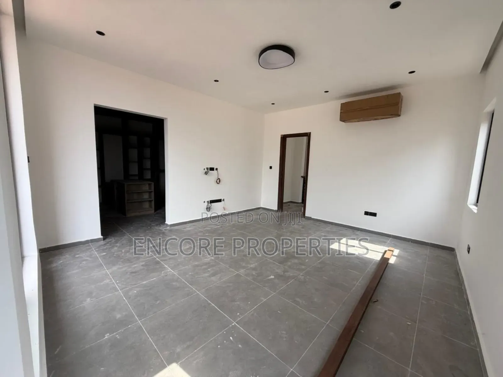 4bdrm House in Oyarifa Focus, Barrier for sale