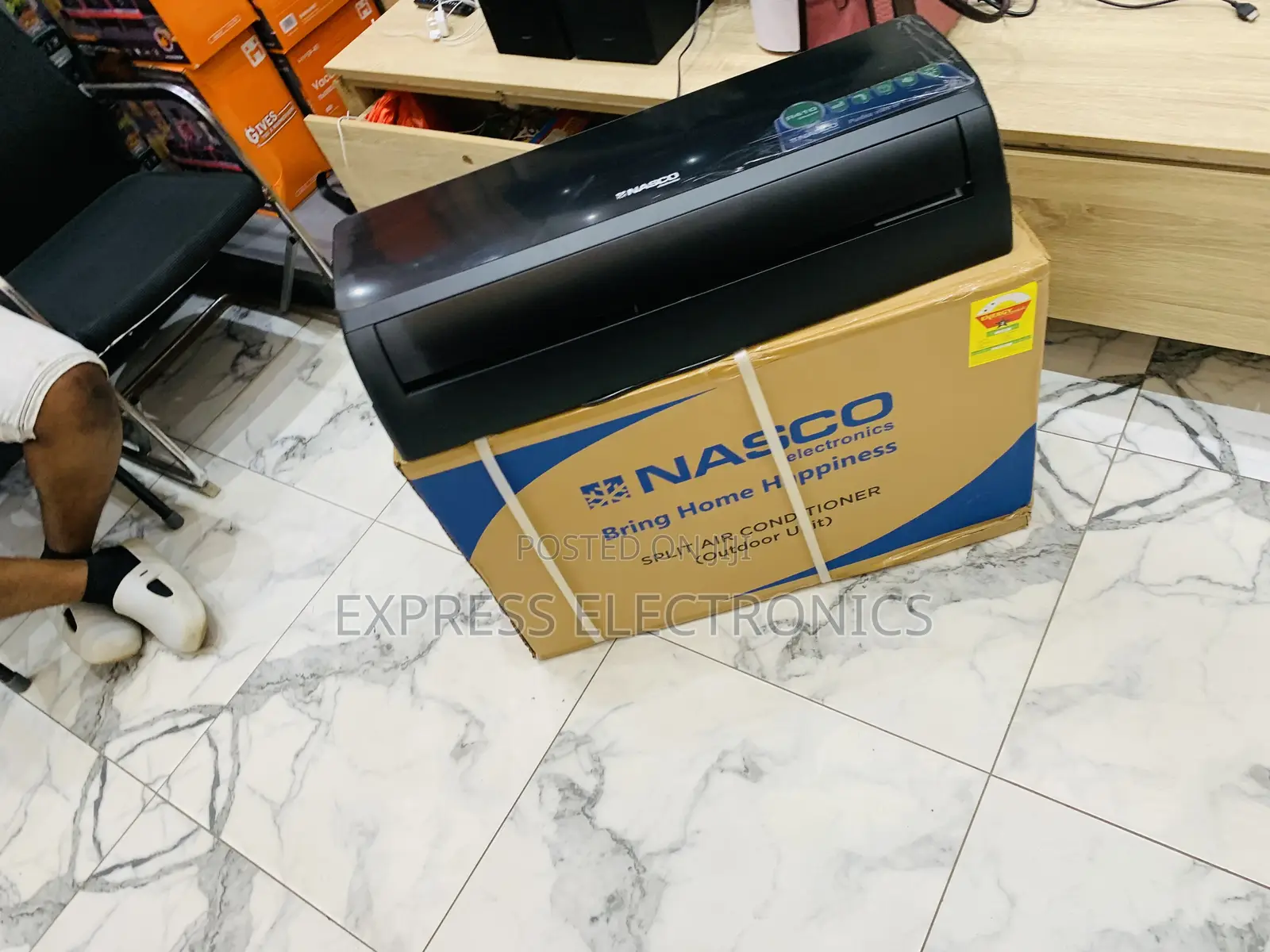 Fantastic Job Air Conditioner Nasco Black 1.5hp Split