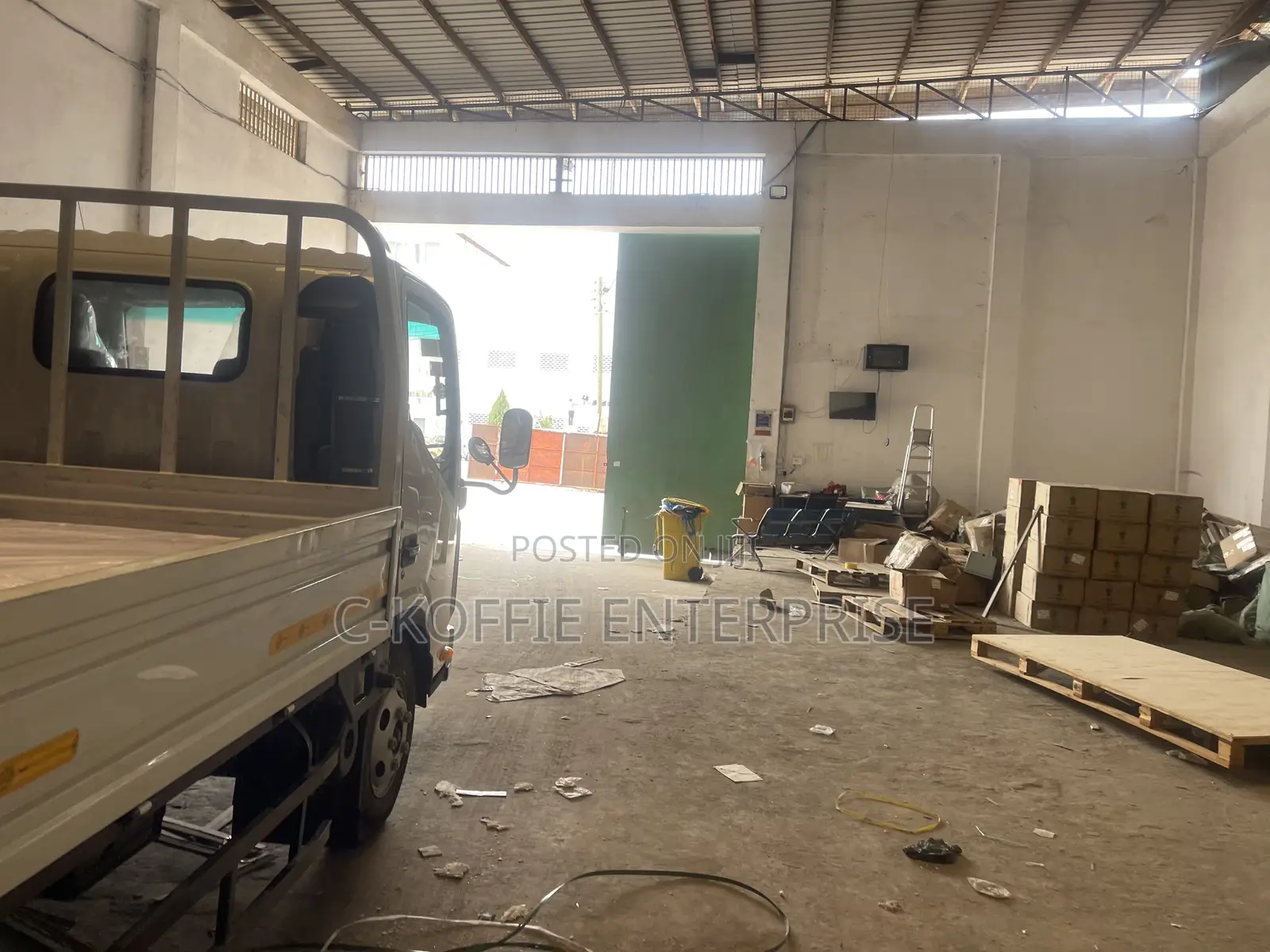 Warehouse of 750 SQM Located at North Kaneshie