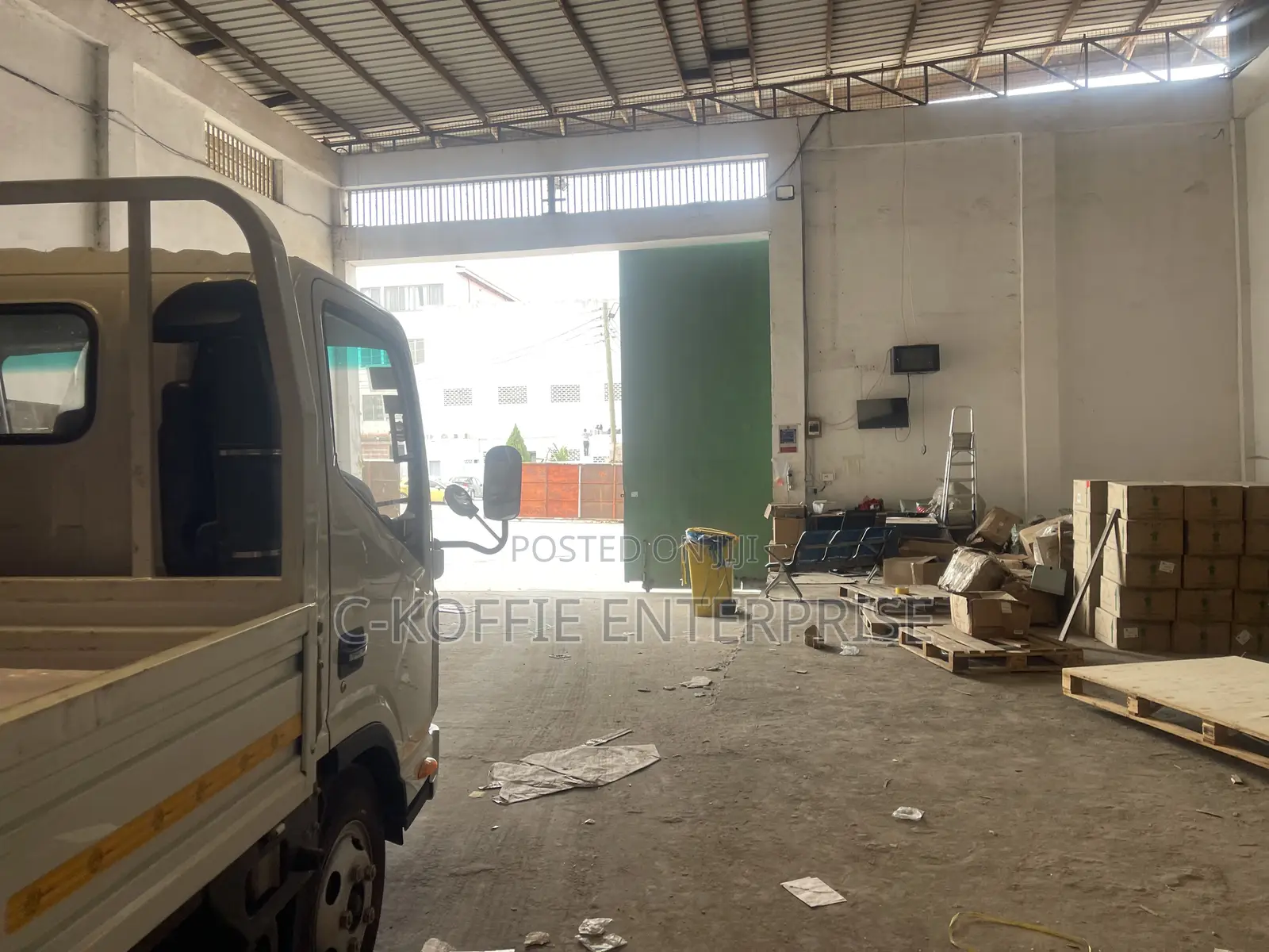 Warehouse of 750 SQM Located at North Kaneshie