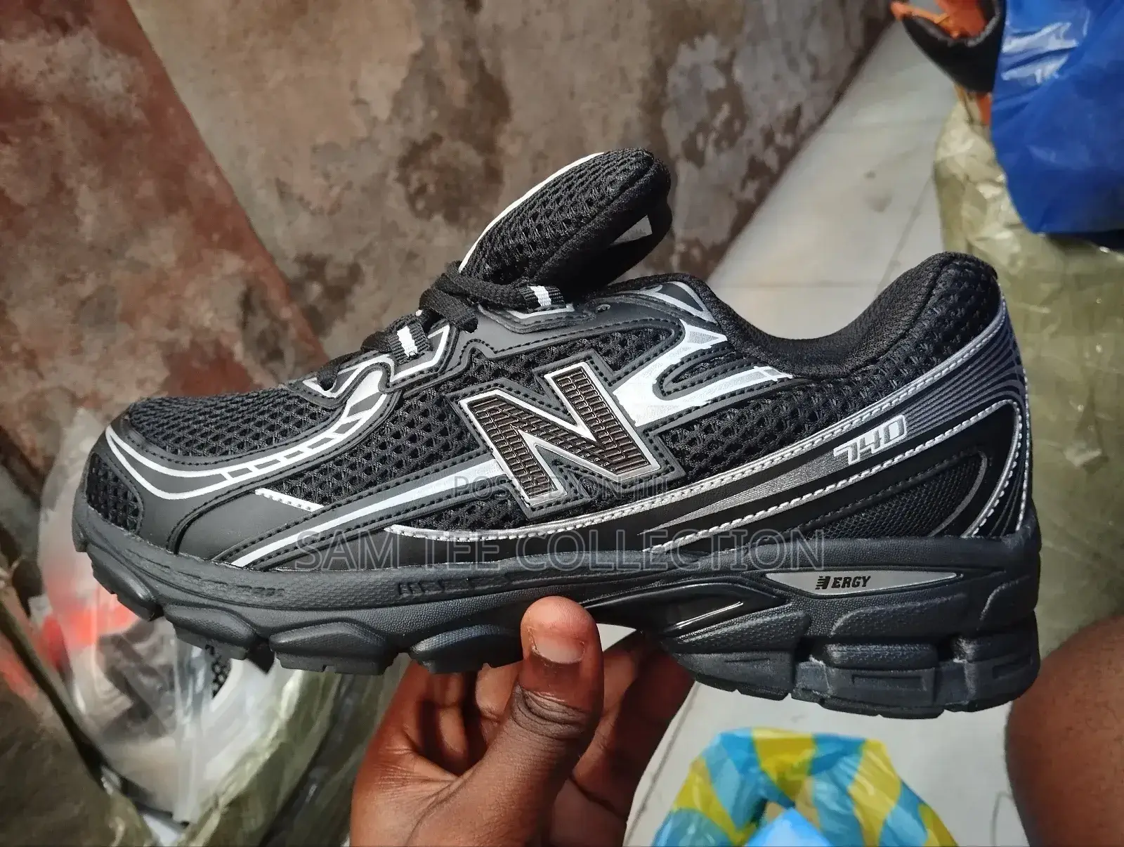 New Balance 740