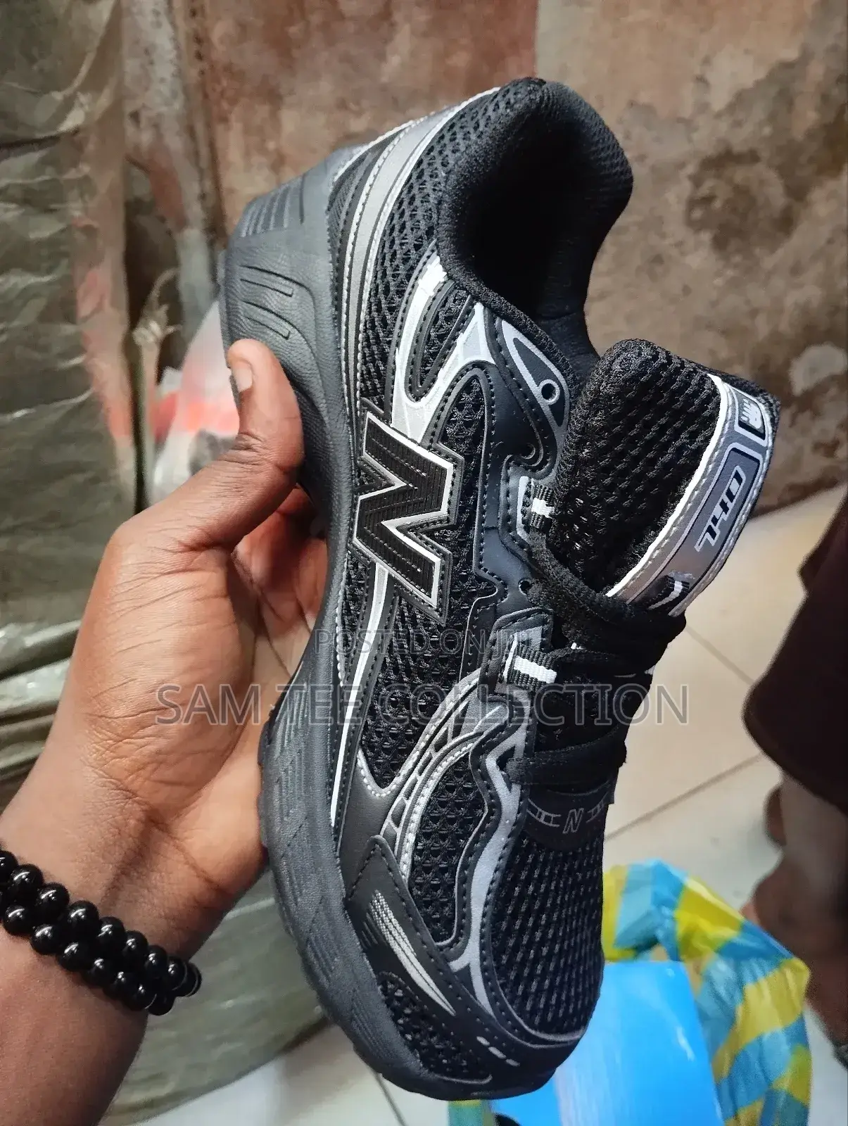 New Balance 740