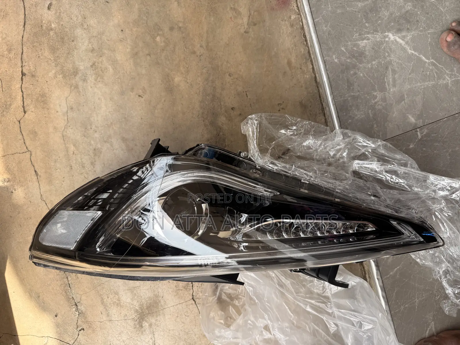  Hyundai Sonata 2011–2013 Spec Headlights Available