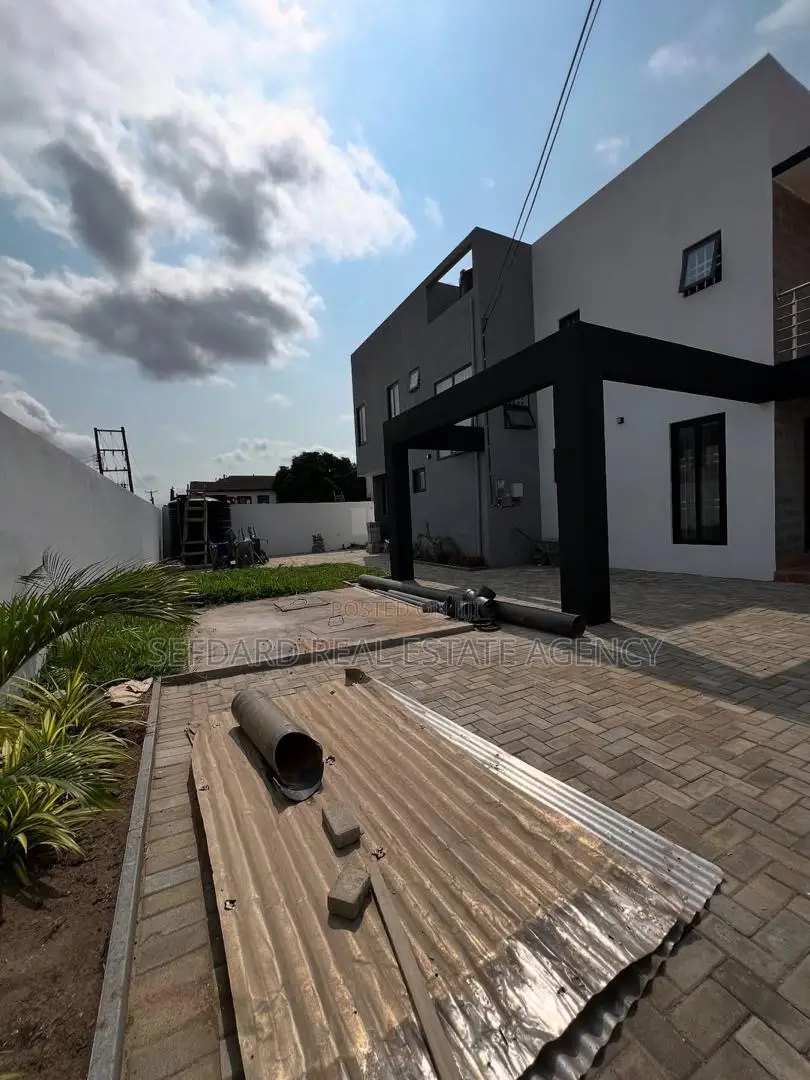 4bdrm House in East Legon for sale