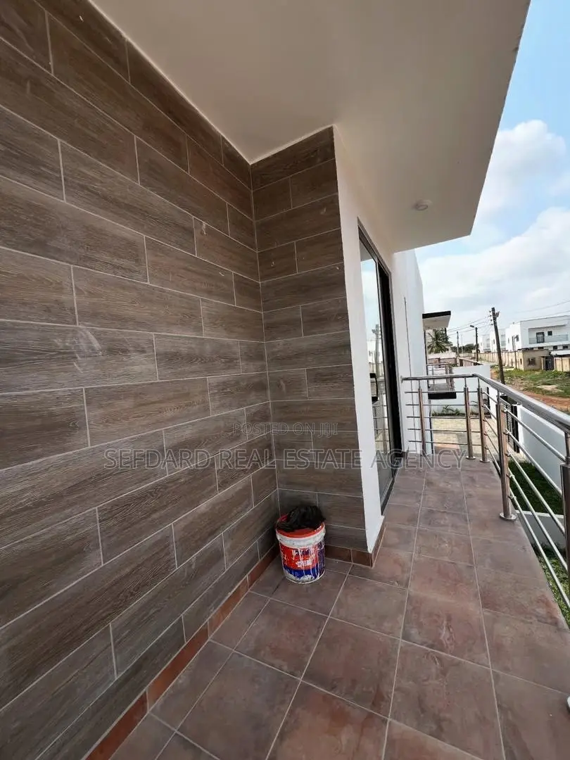 4bdrm House in East Legon for sale