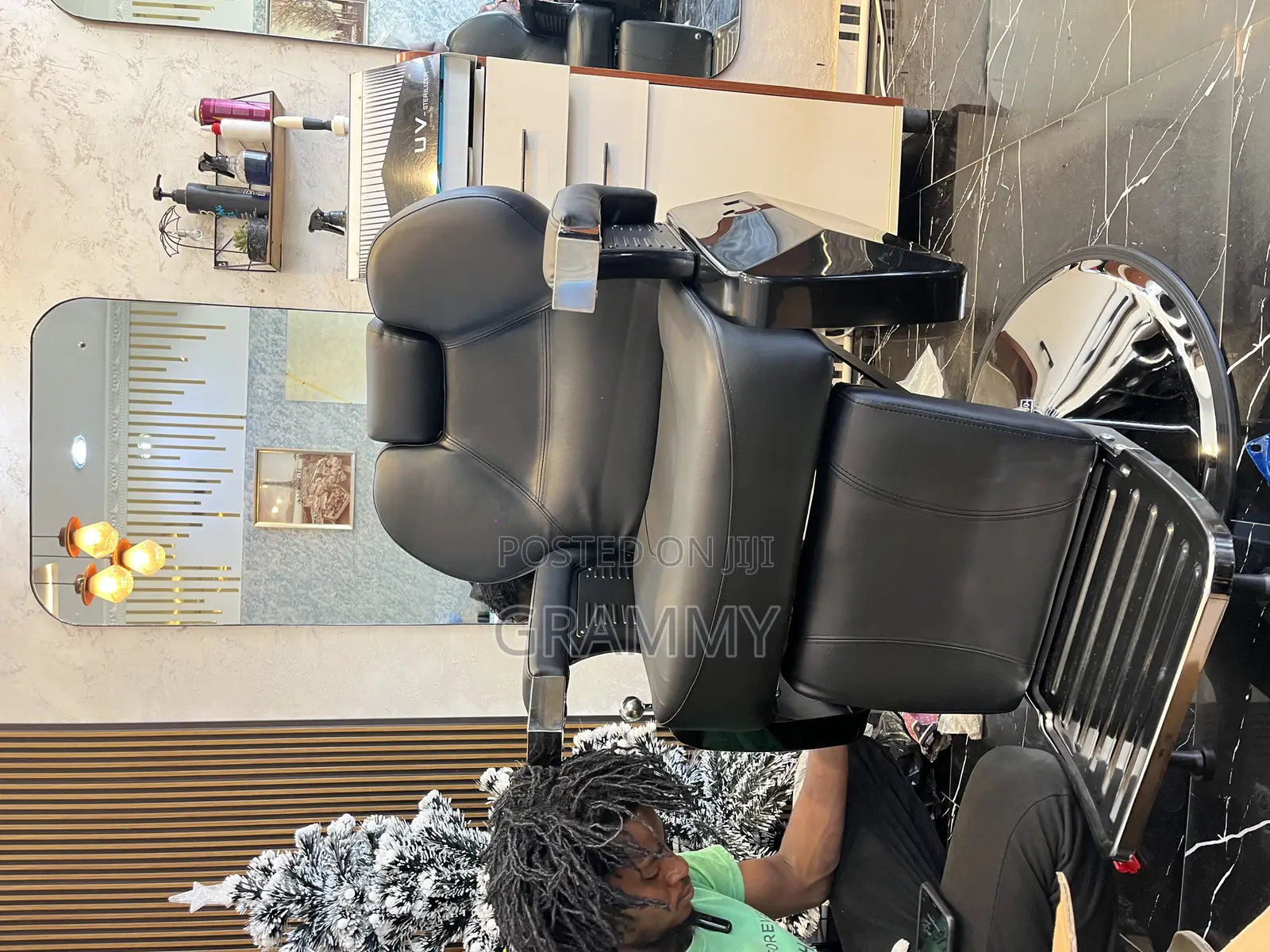 Classic Luxury Barbing Chair