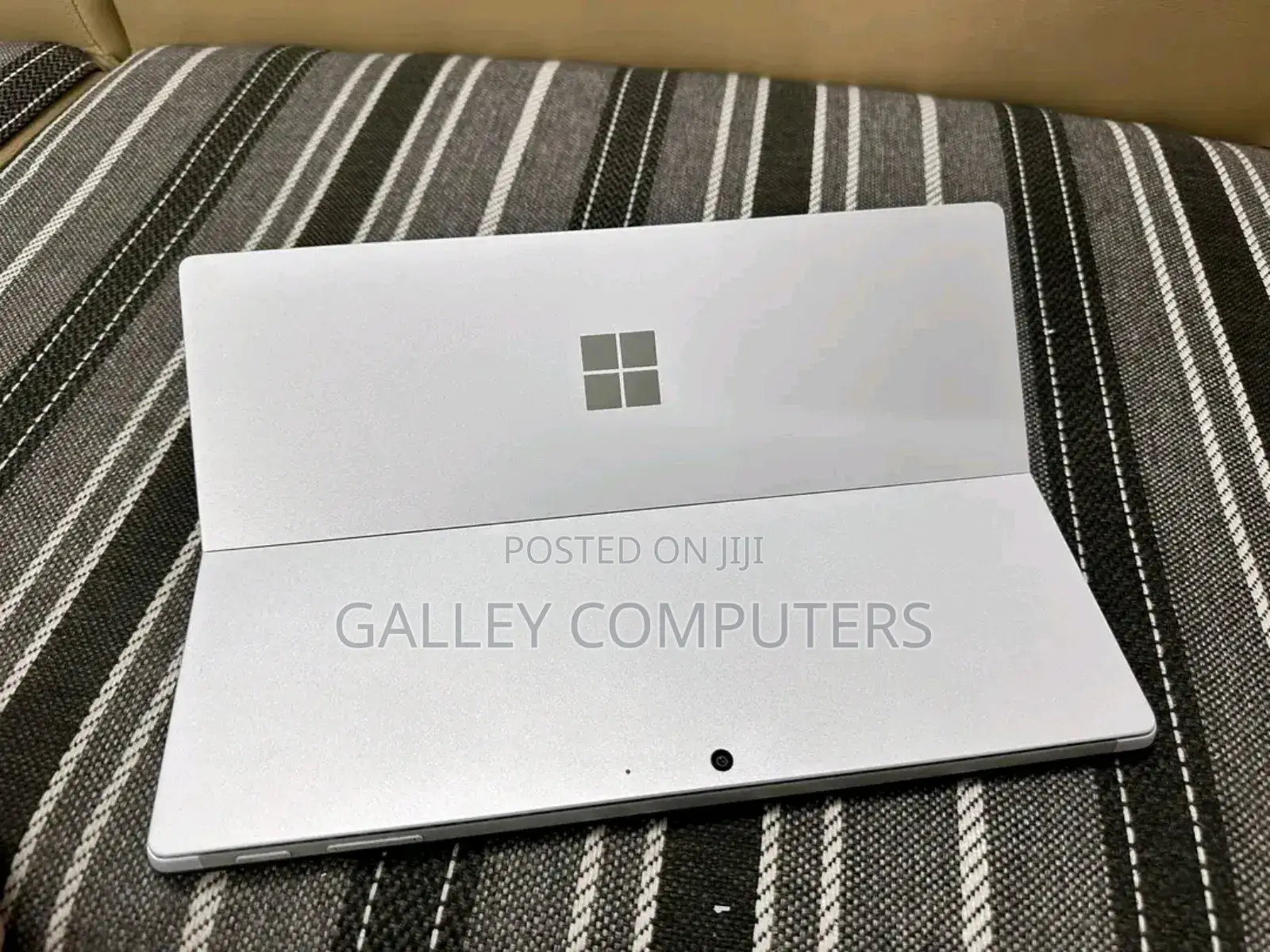 New Laptop Microsoft Surface Pro 7 8GB Intel Core i5 SSD 256GB