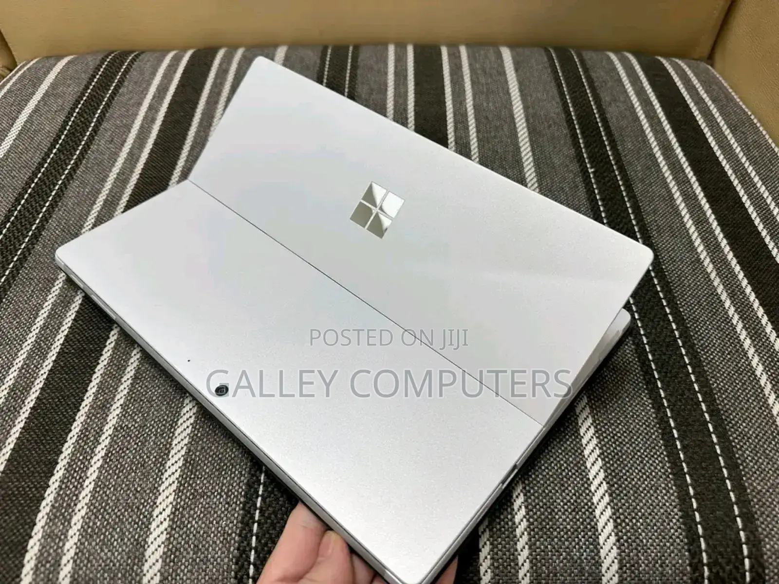 New Laptop Microsoft Surface Pro 7 8GB Intel Core i5 SSD 256GB