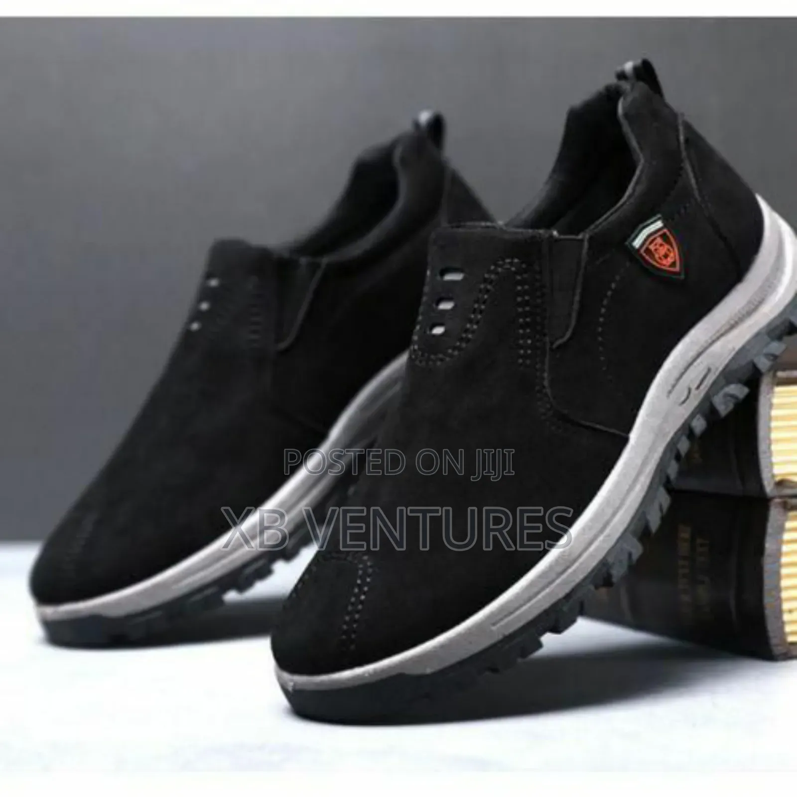 Non-Slip Comfortable
Perfect Men Sneakers/Shoe