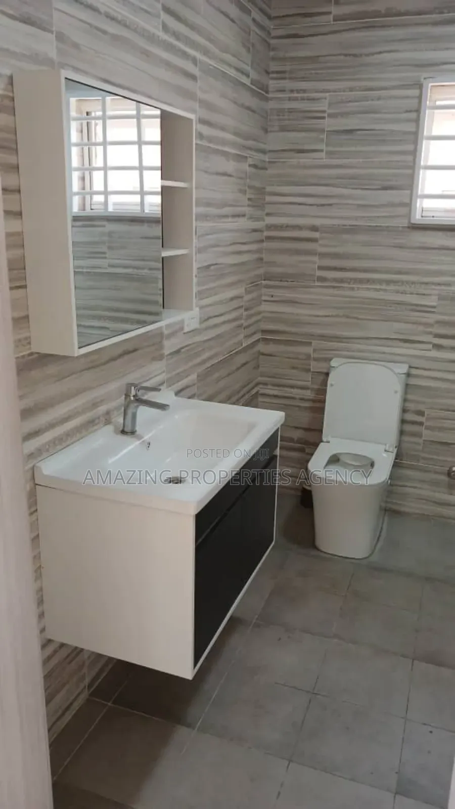 4bdrm House in Spintex Road, Baatsona Total for rent