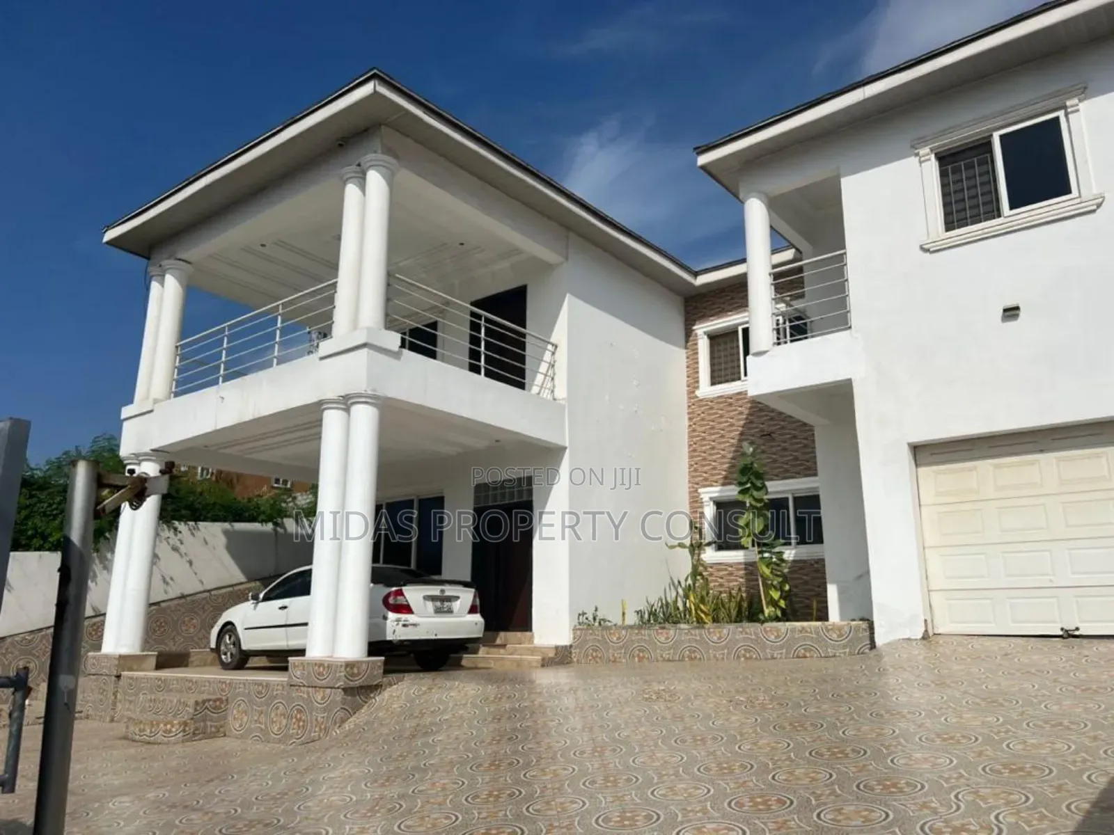 5bdrm House in Golf Hills, Achimota for sale