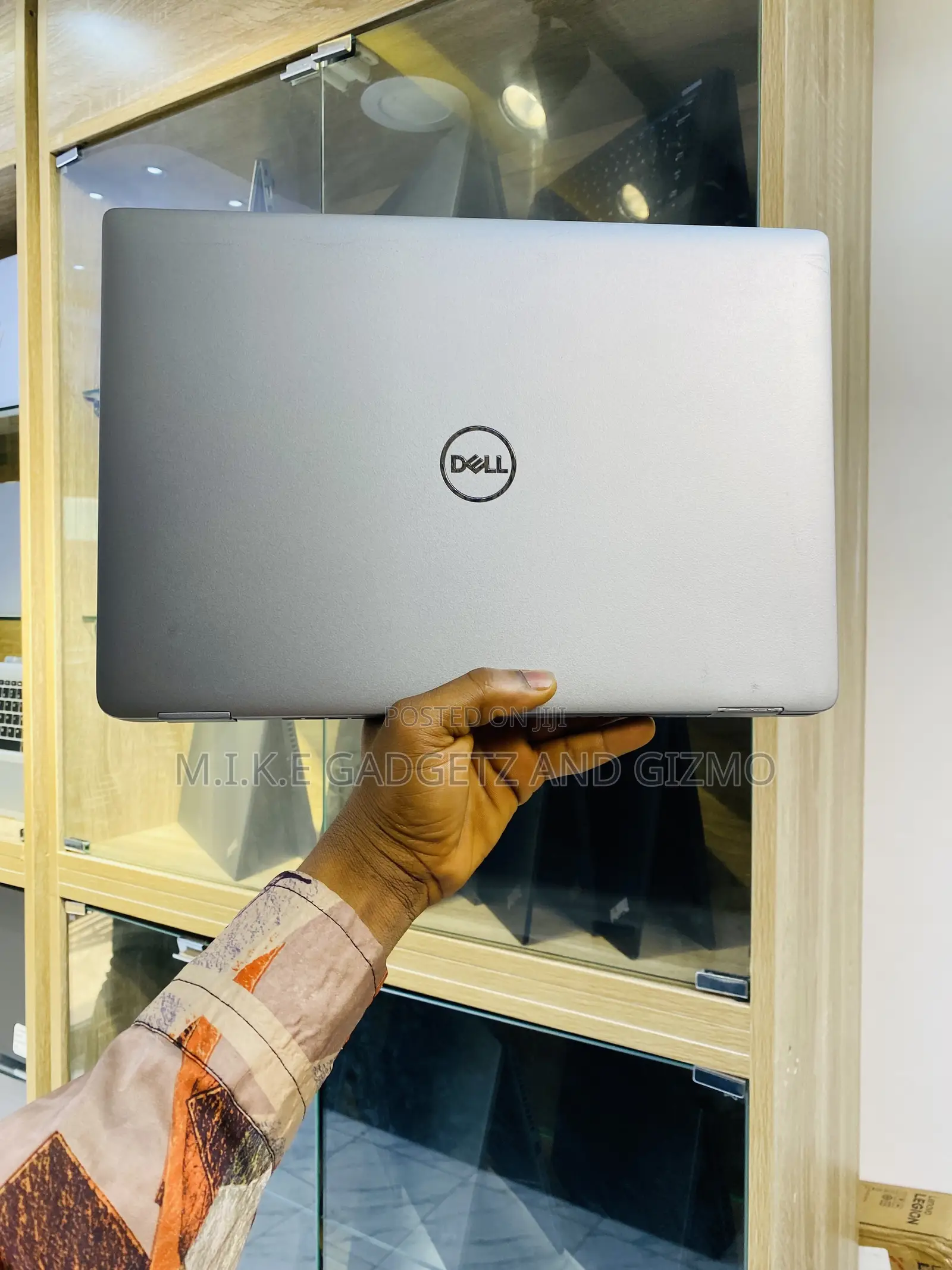Laptop Dell Latitude 5320 32GB Intel Core i7 SSD 512GB