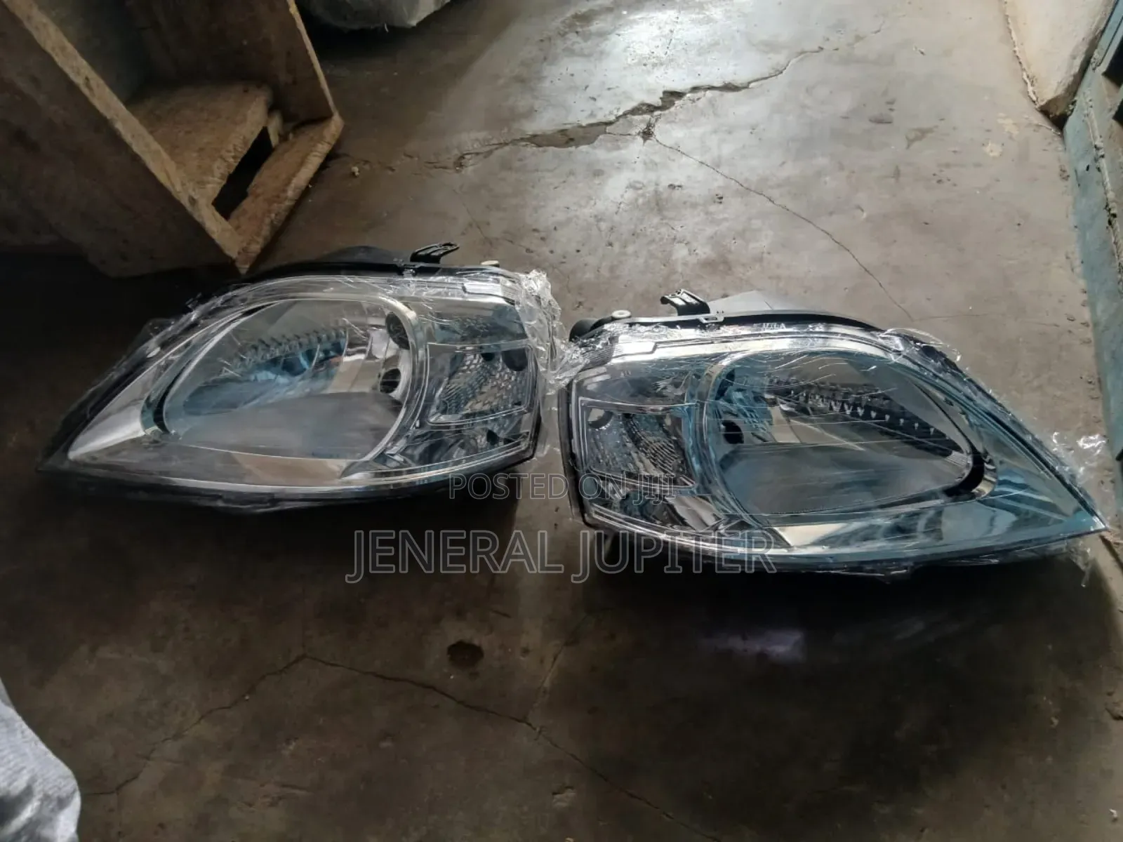 Renault Logan Headlight Pair Available.