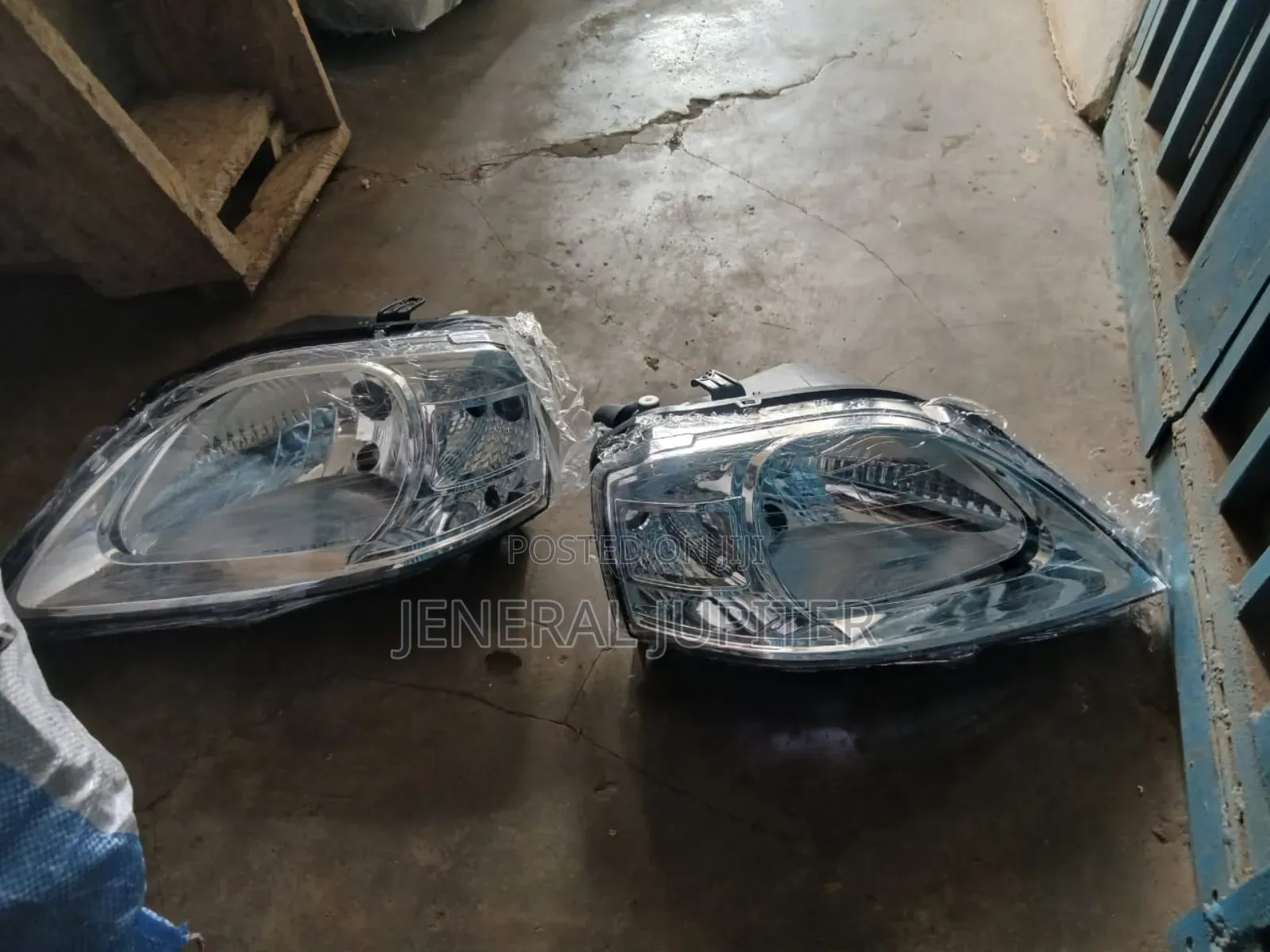 Renault Logan Headlight Pair Available.