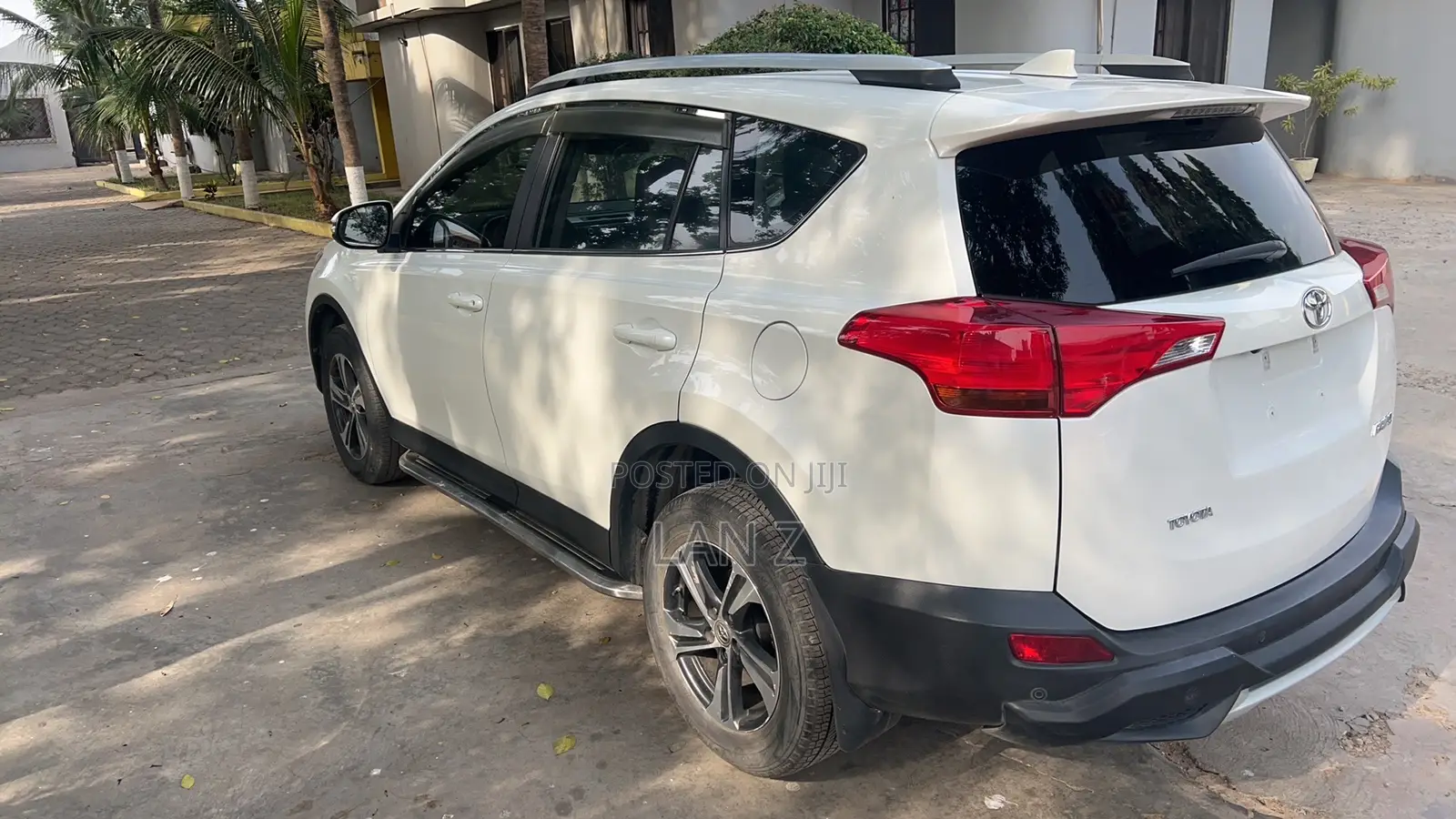 Toyota RAV4 2016 White