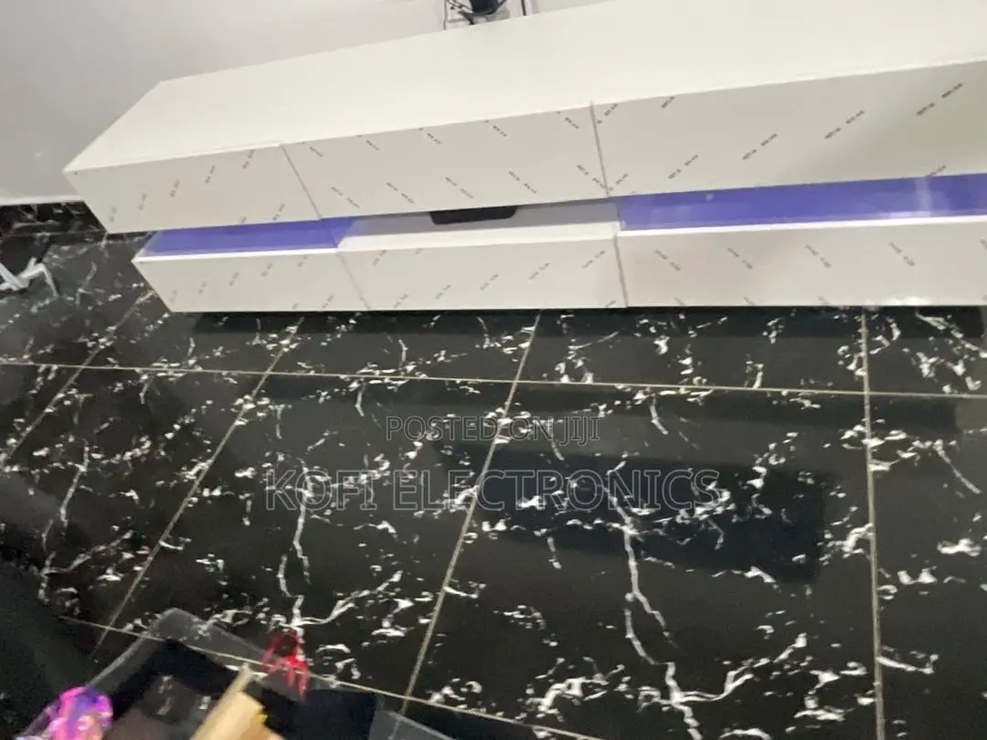 2026 New Model High Gloss Tv Stand in White With Led Lighting