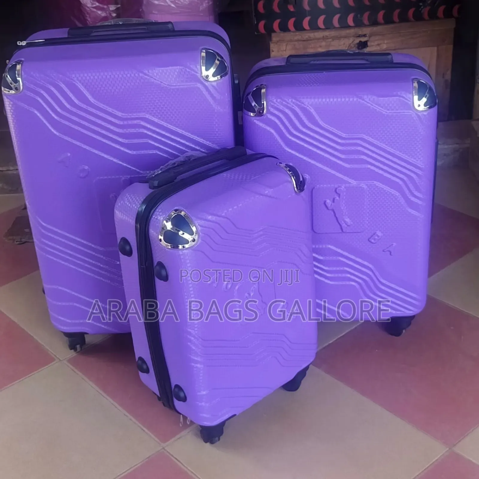 3sets Anti Crack Unbreakable Travelling Suitcases.