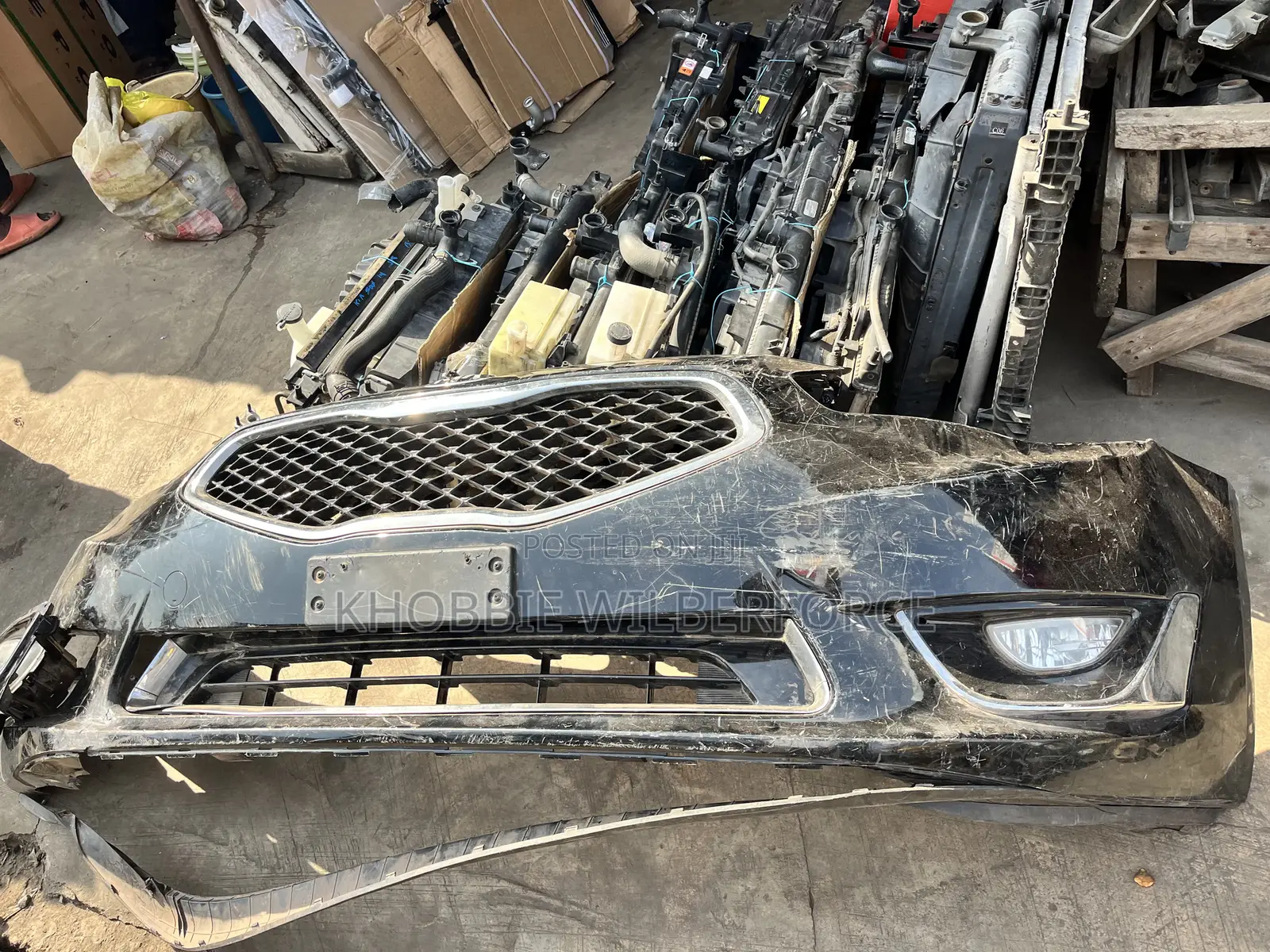 Kia Kadenza Front Cut