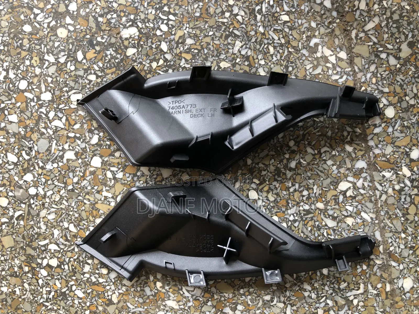 Mitsubishi Outlander Wipe Ends