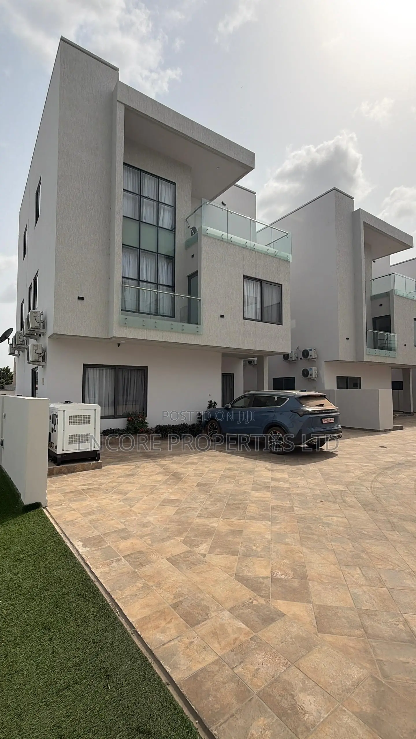 5bdrm Apartment in East Legon for rent