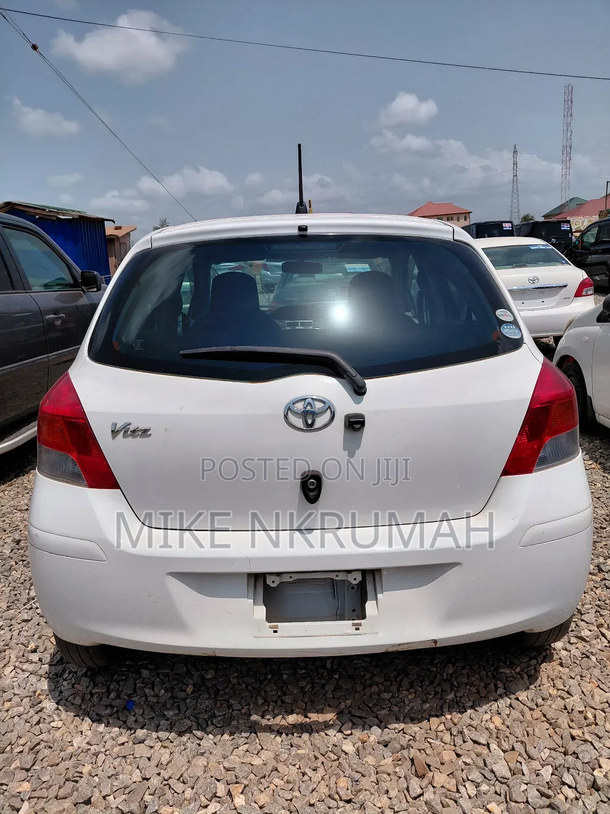 Toyota Vitz 2010 White