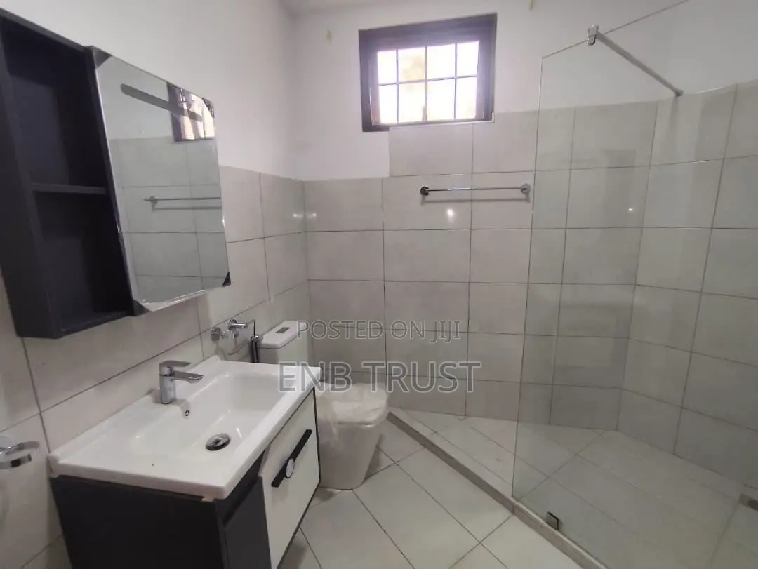 15bdrm Duplex in Roman Ridge, Prisons School Area for rent