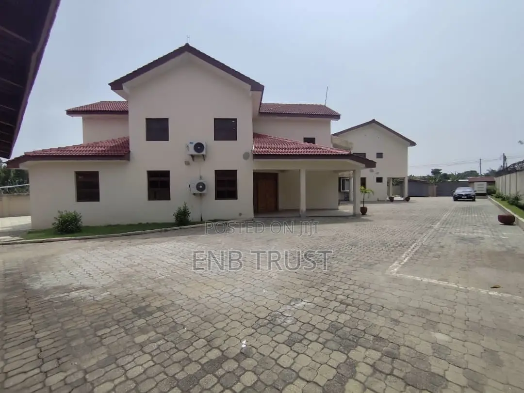 15bdrm Duplex in Roman Ridge, Prisons School Area for rent