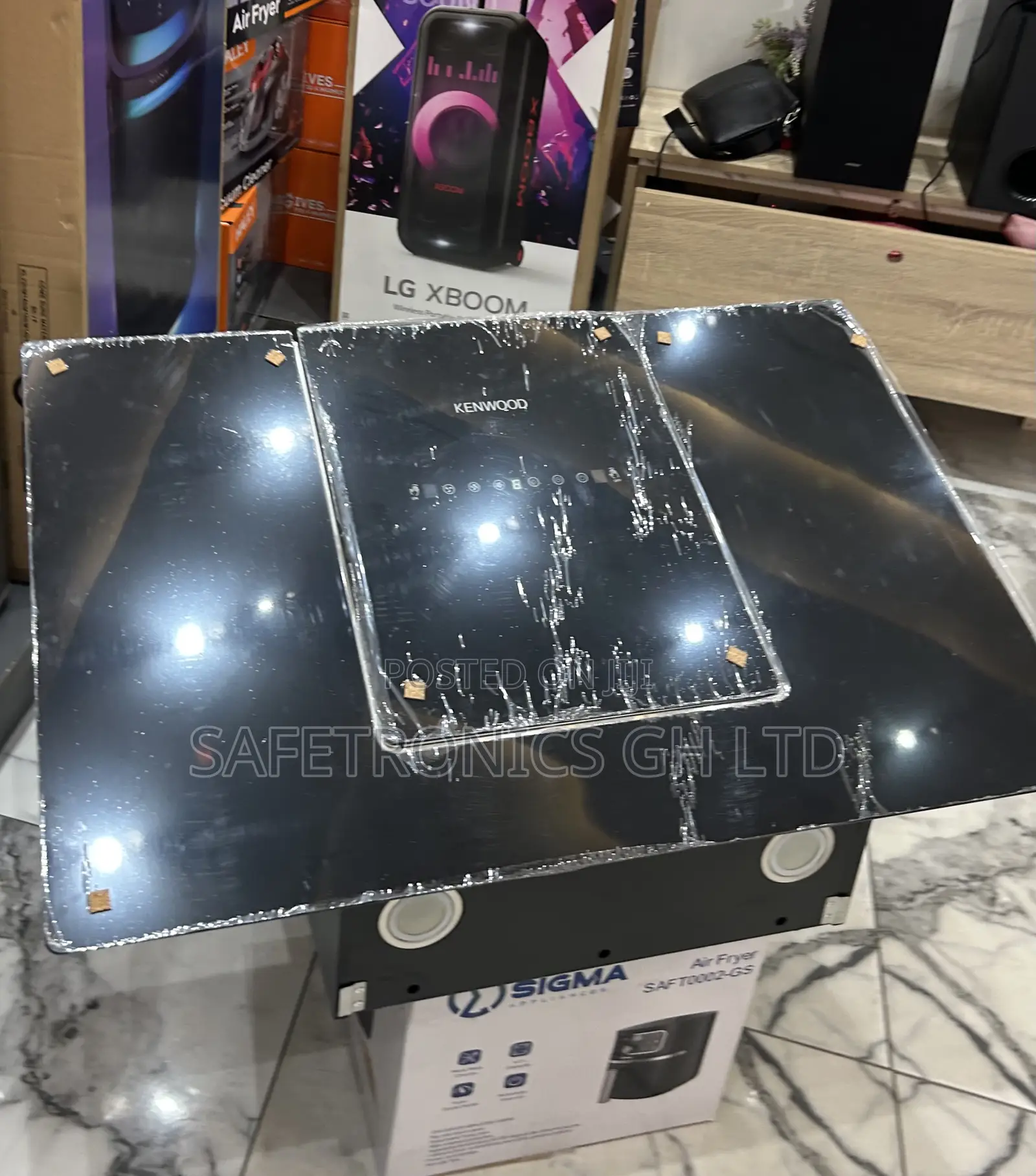 Ultra Modern 90cm Heat Extractor Black Kenwood