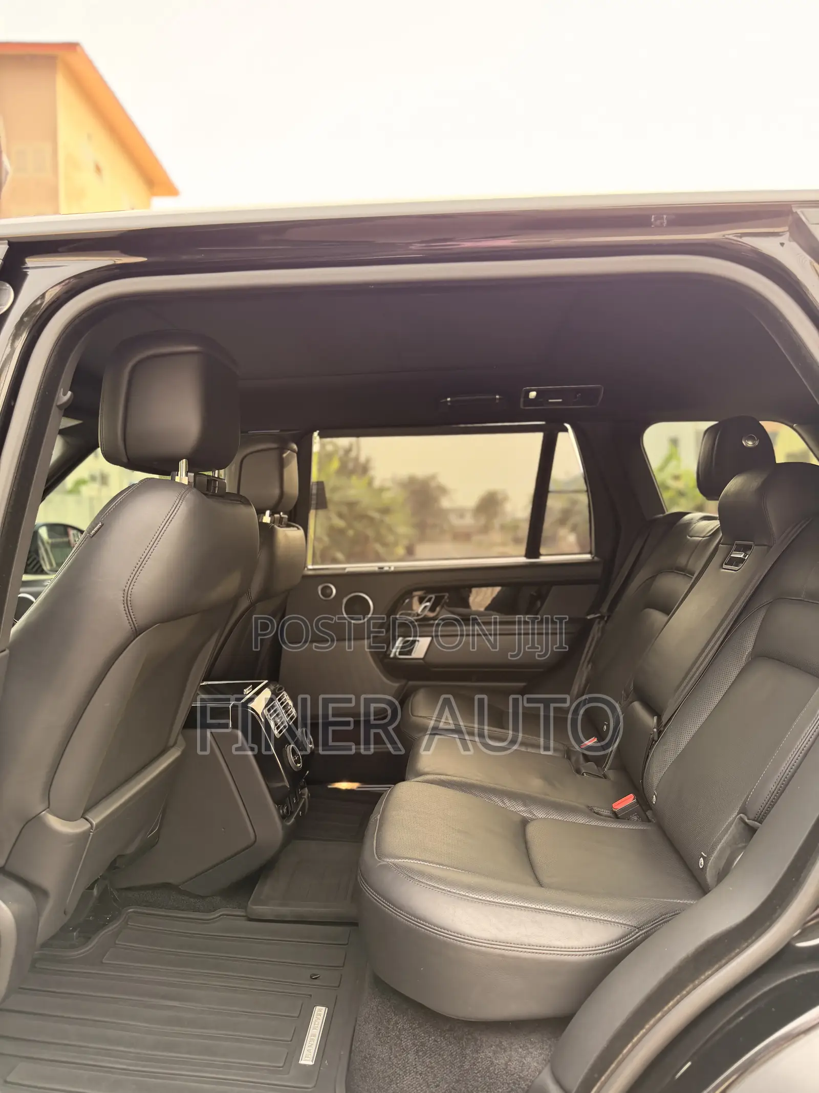 Land Rover Range Rover Vogue 2019 Black