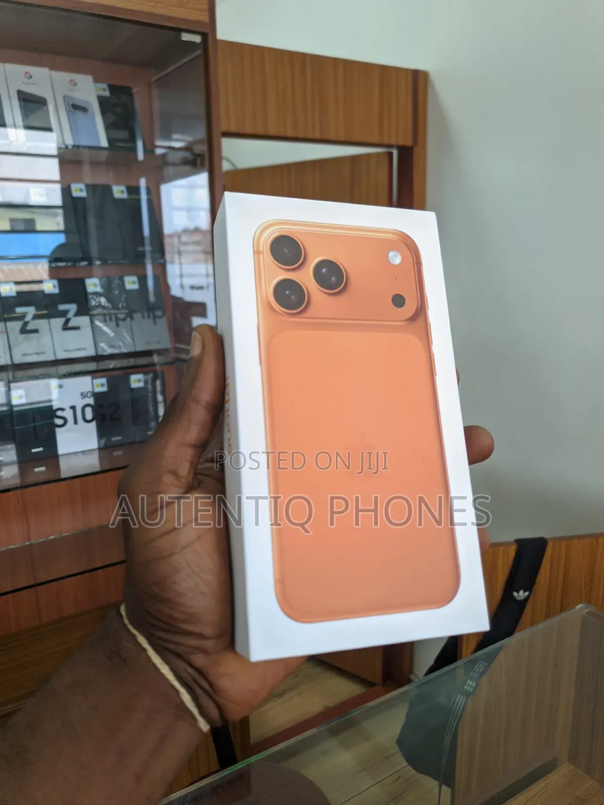 New Apple XR 128 GB Orange