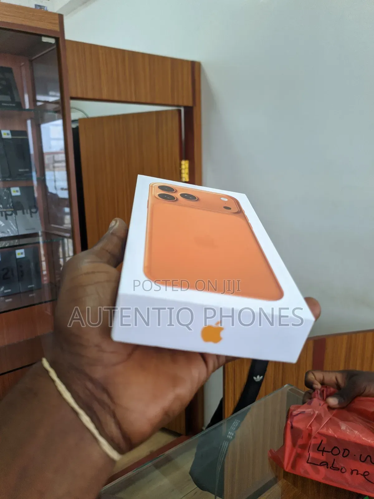 New Apple XR 128 GB Orange