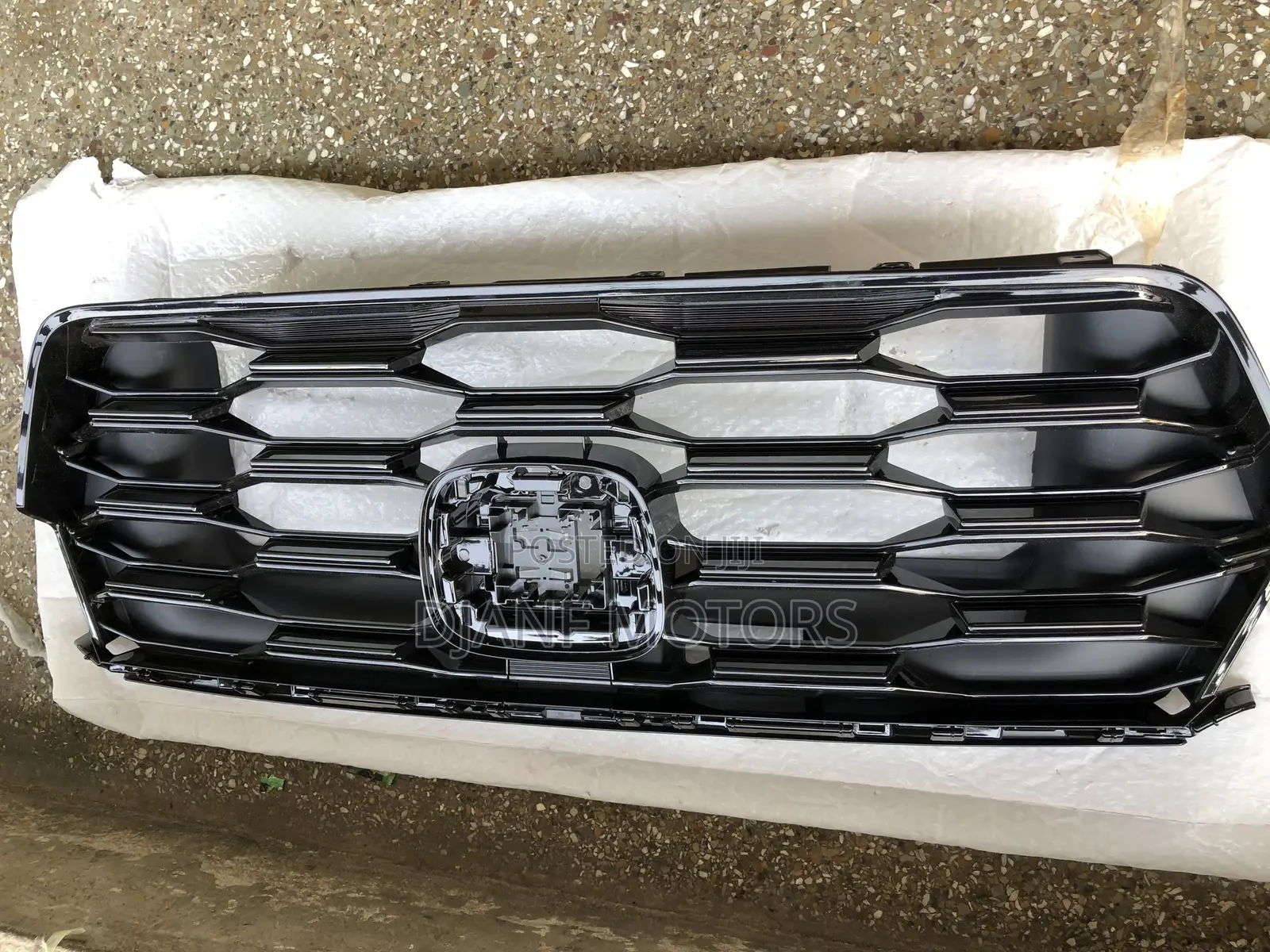 Honda Pilot 2023-2024 Front Trail Sport Grille