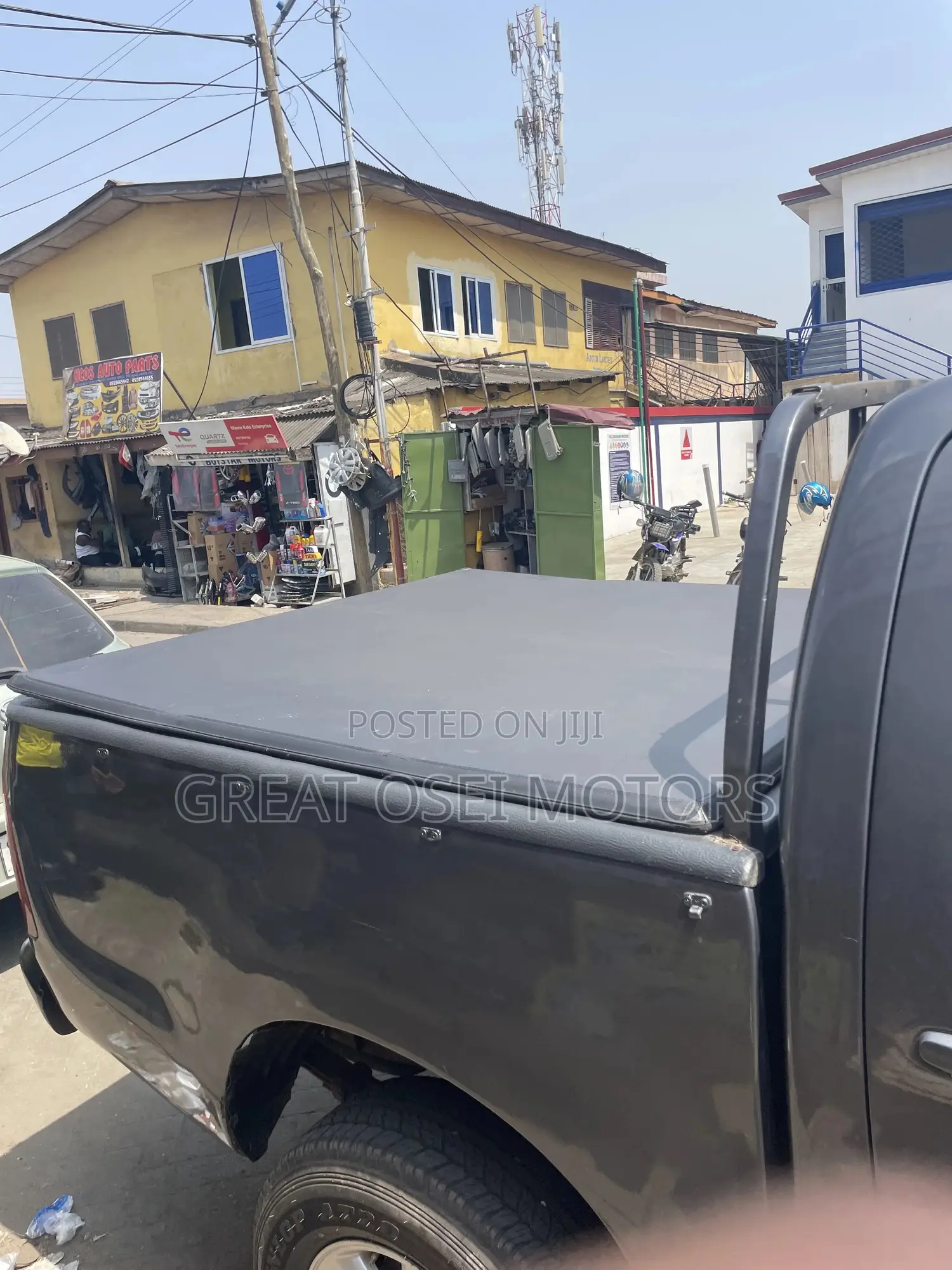 Toyota Hilux Tri Fold Bucket Cover ( Soft Type)