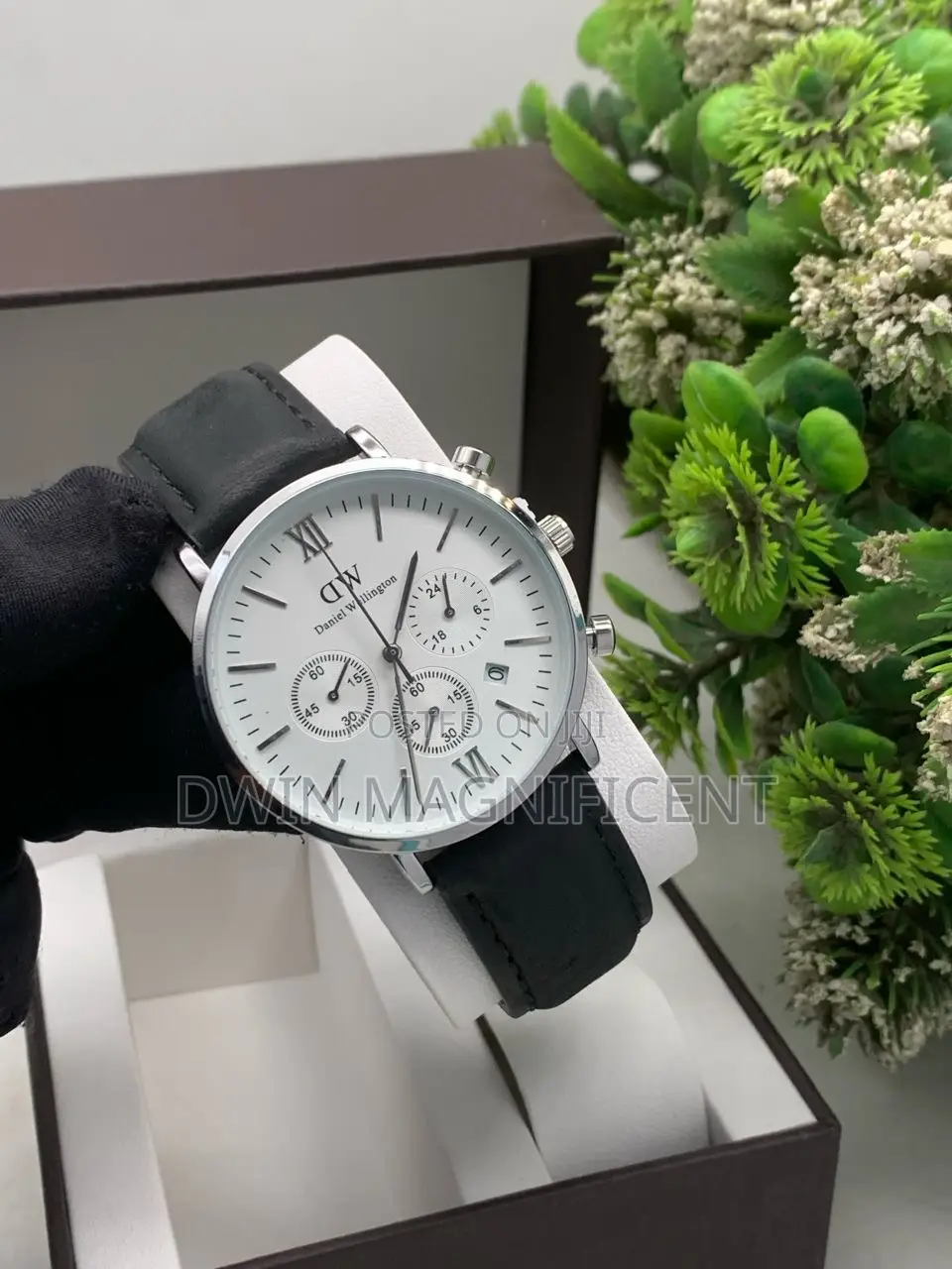 Daniel Wellington Classic B28r01 Chronograph Model