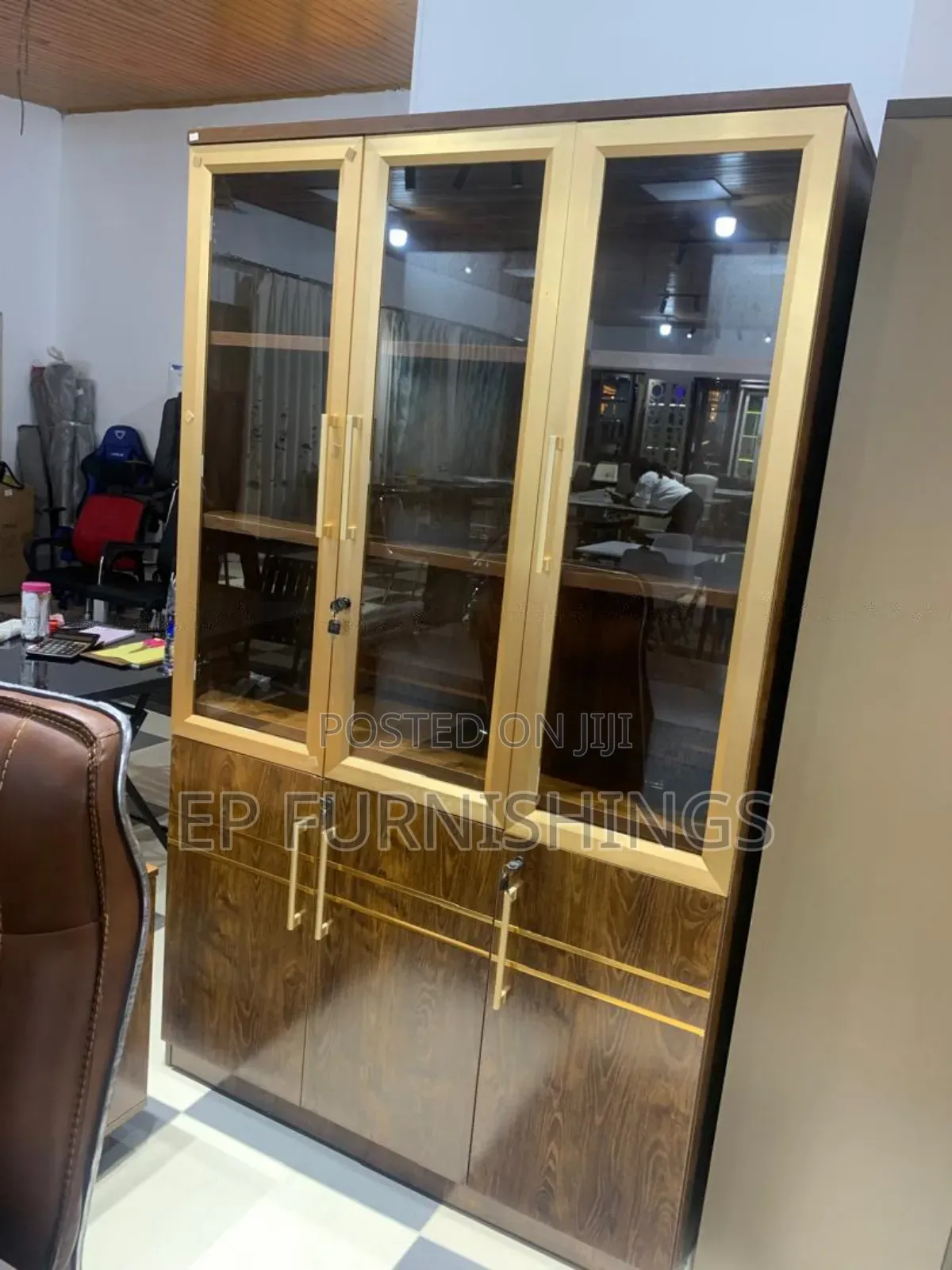 Office Shelve (3 Doors)