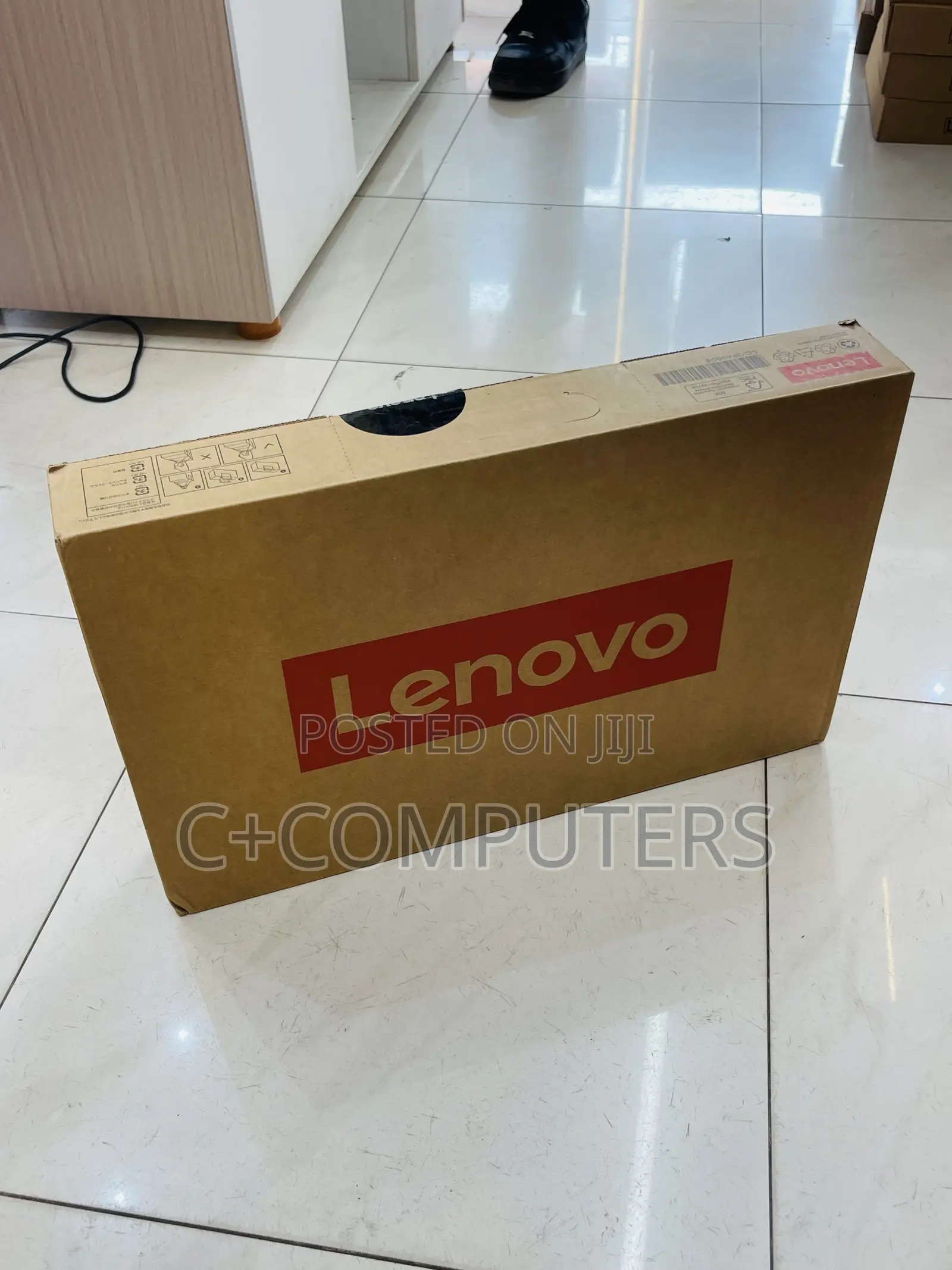 New Laptop Lenovo V15 16GB Intel Core i7 SSD 512GB